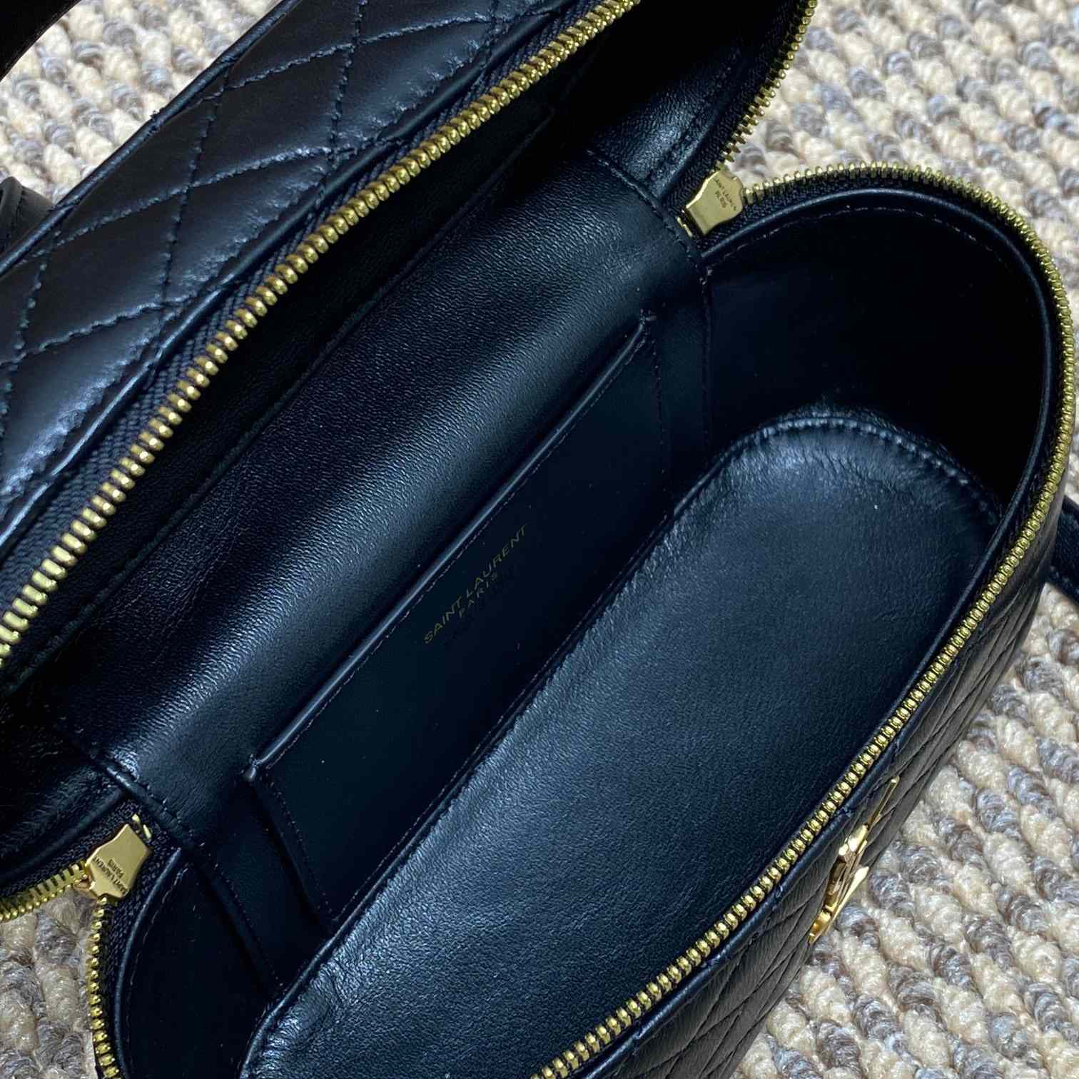 Saint Laurent Gaby Vanity Bag In Lambskin - 