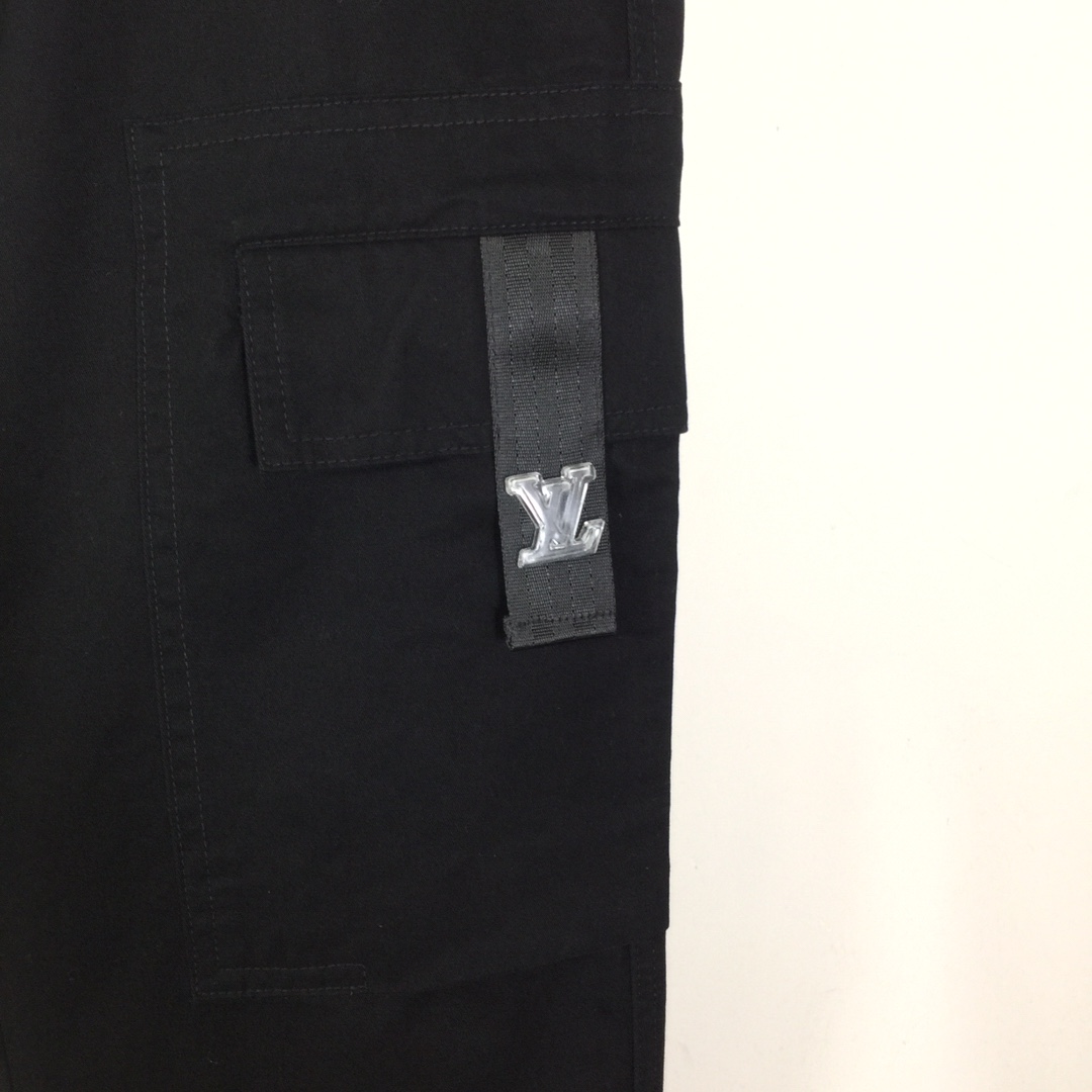 Louis Vuitton Signature Cotton Cargo Pants  1AFJ90 - 