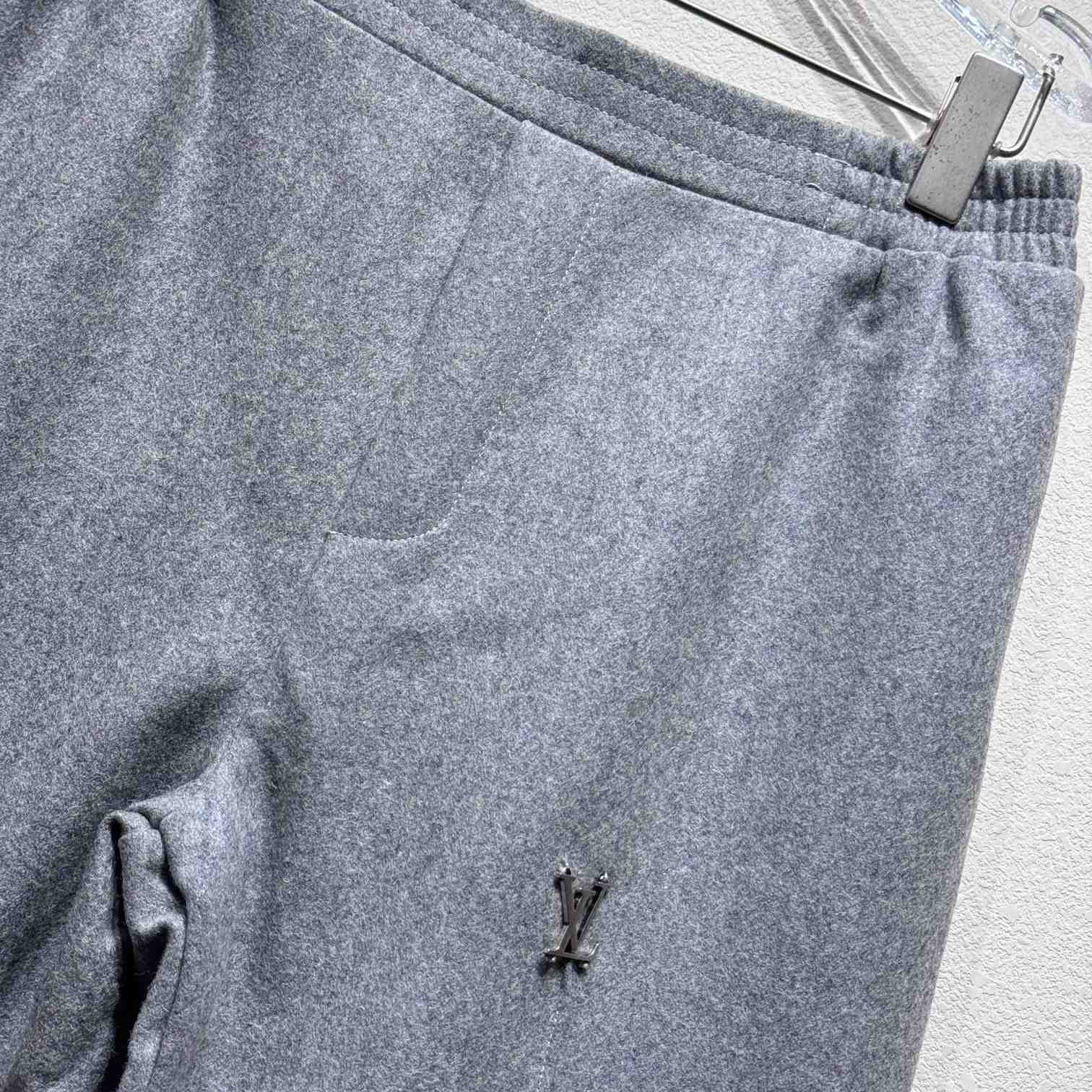 Louis Vuitton Tailored Technical Wool Track Pants   1AFXX3 - 