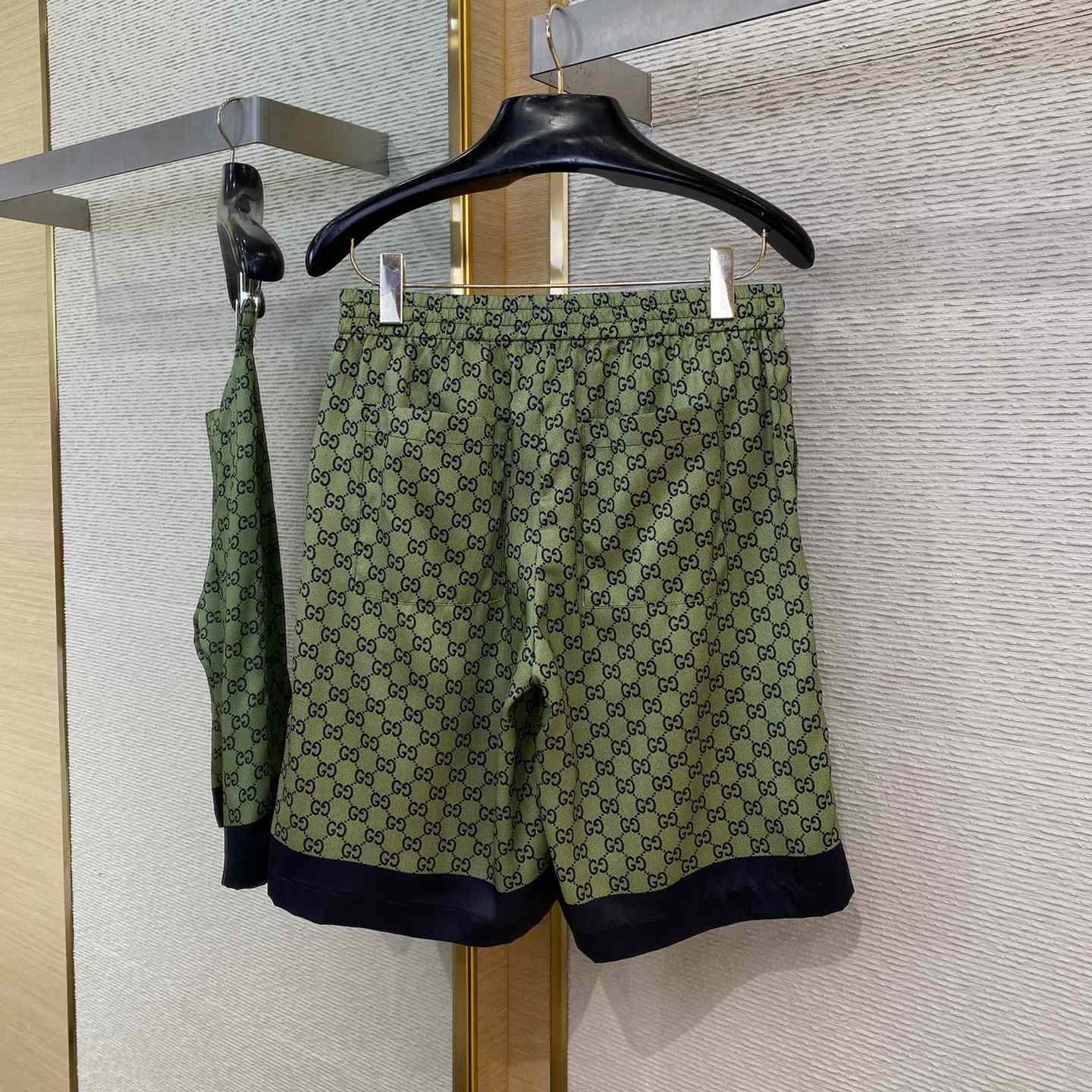 Gucci GG Horsebit Print Silk Twill Short - 