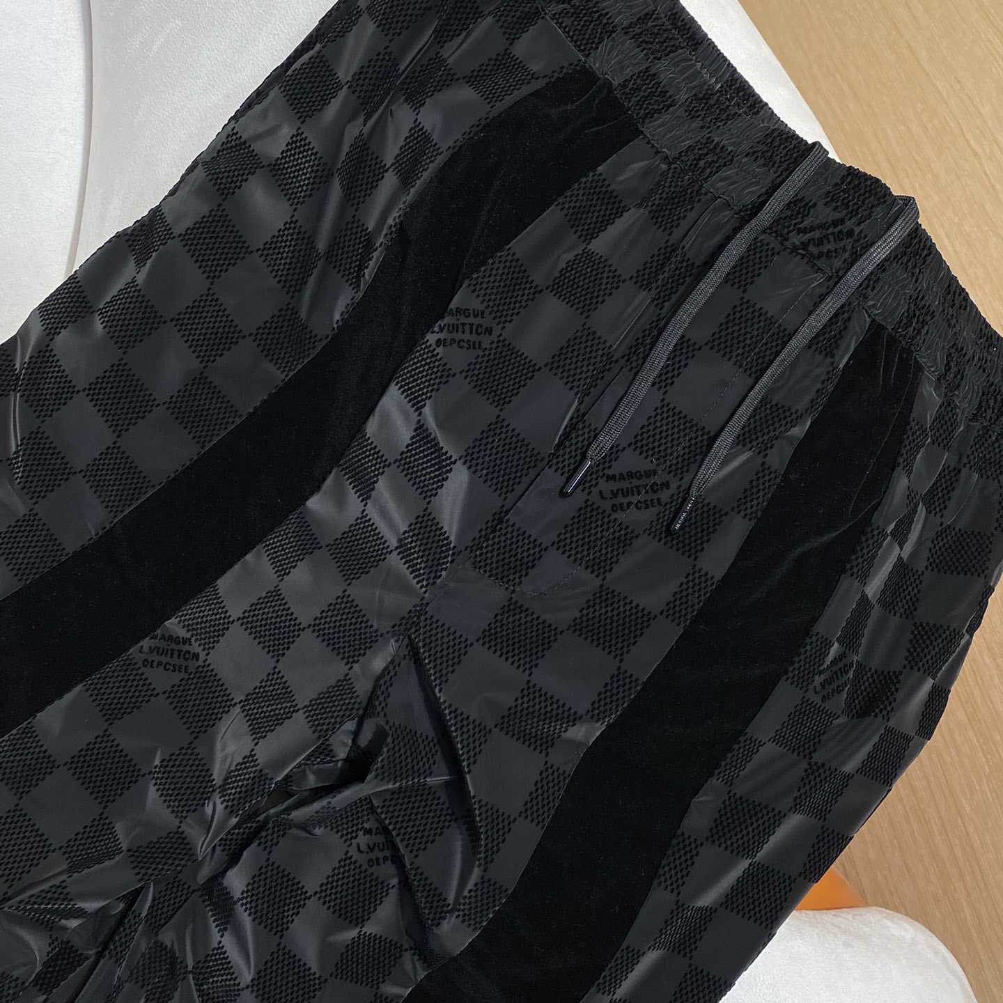Louis Vuitton Flocked Damier Technical Track Pants   1AHCDQ - 