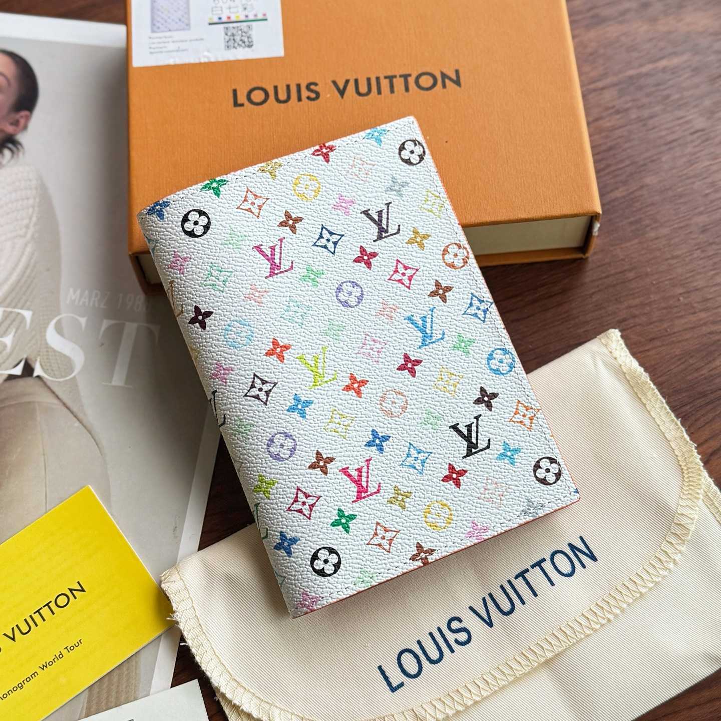 Louis Vuitton LV x TM Passport Cover   M14178 - 