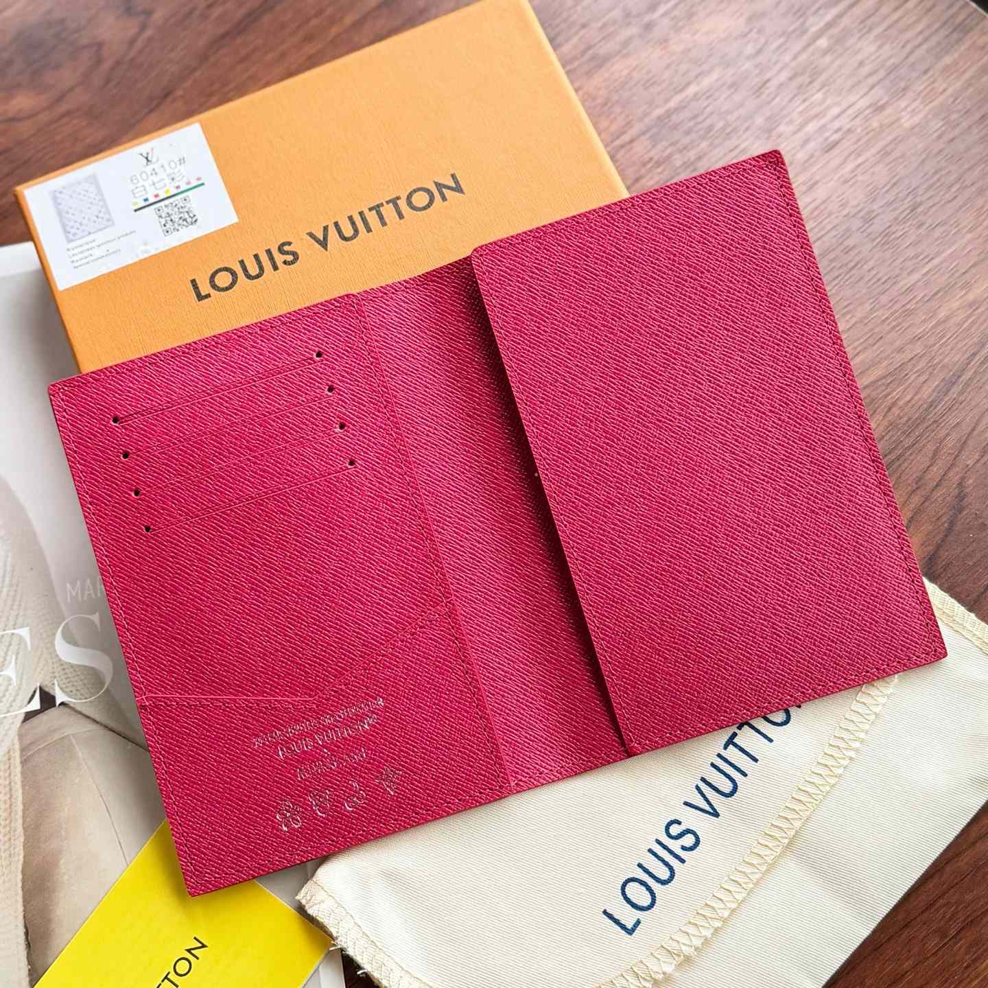 Louis Vuitton LV x TM Passport Cover   M14178 - 
