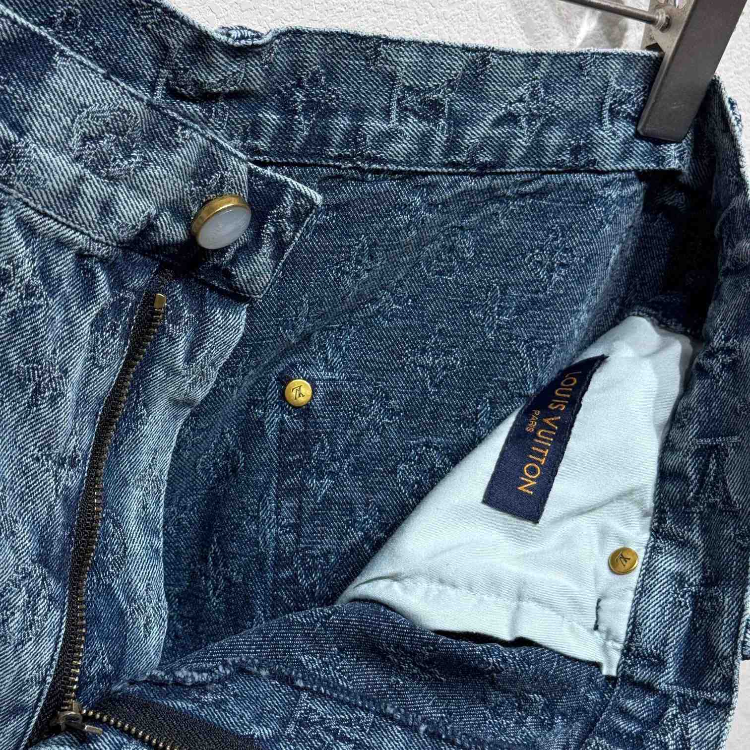 Louis Vuitton Monogram Denim Shorts - 