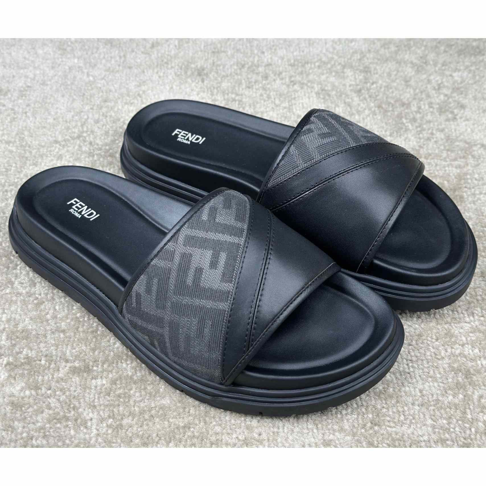 Fendi Diagonal Slides  - DesignerGu