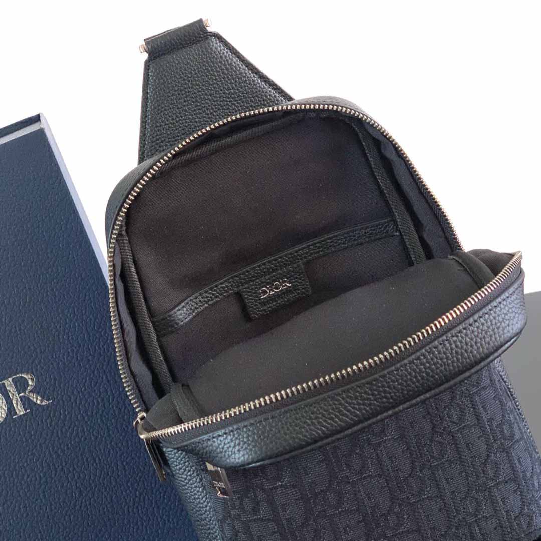 Dior Rider 2.0 Sling Bag  - 
