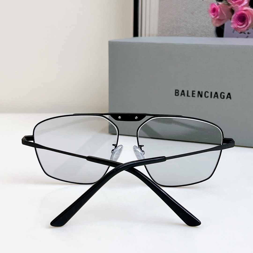 Balenciaga Tag 2.0 Navigator Sunglasses   BB0246SA - DesignerGu