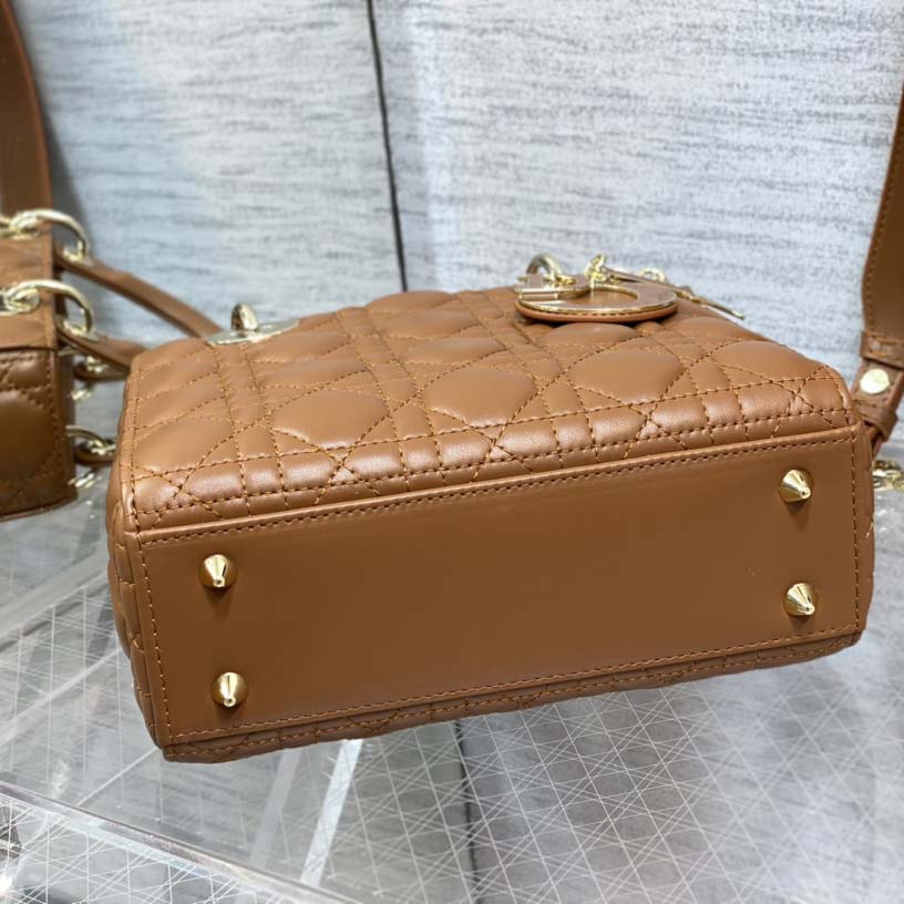 Dior Lady Dior Bag    20cm - DesignerGu