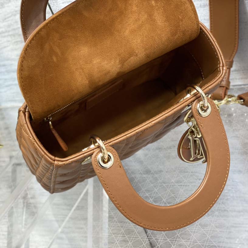 Dior Lady Dior Bag    20cm - DesignerGu