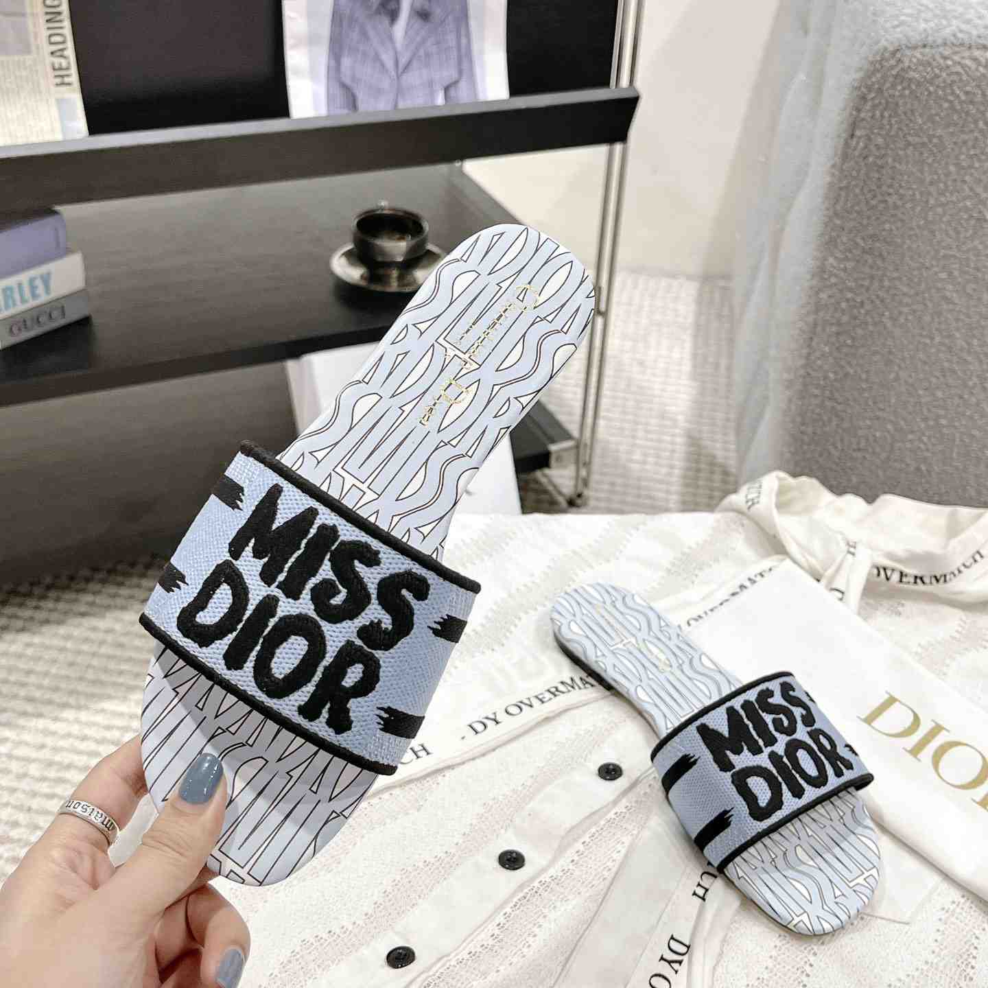 Dior Dway Slide  - DesignerGu