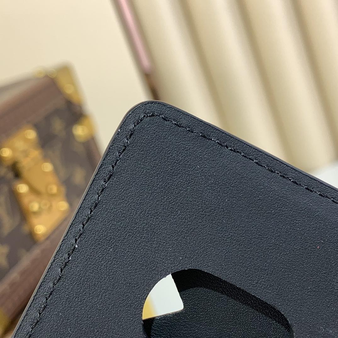 Louis Vuitton Porte-Cartes Magnet  M12602 - DesignerGu