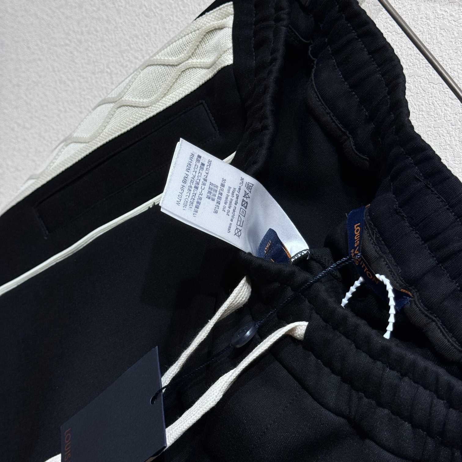 Louis Vuitton Cotton Shorts - 