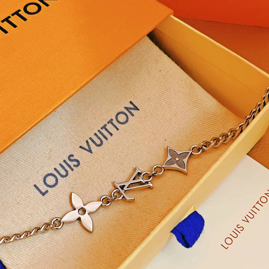 Louis Vuitton Monogram Row Bracelet  M1407A - DesignerGu