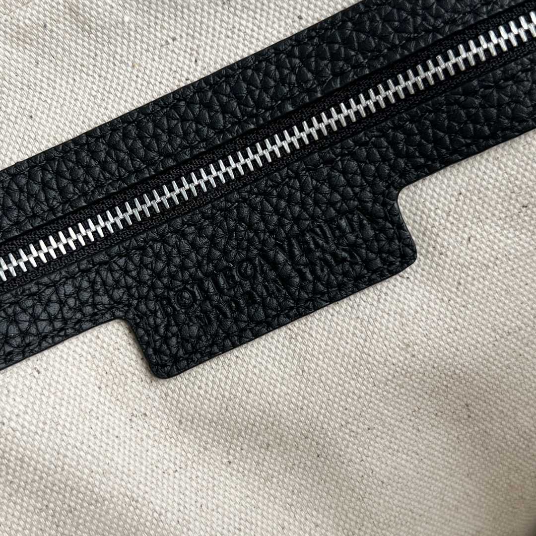 Bottega Veneta Men's Slim Intrecciato Briefcase in Black - DesignerGu