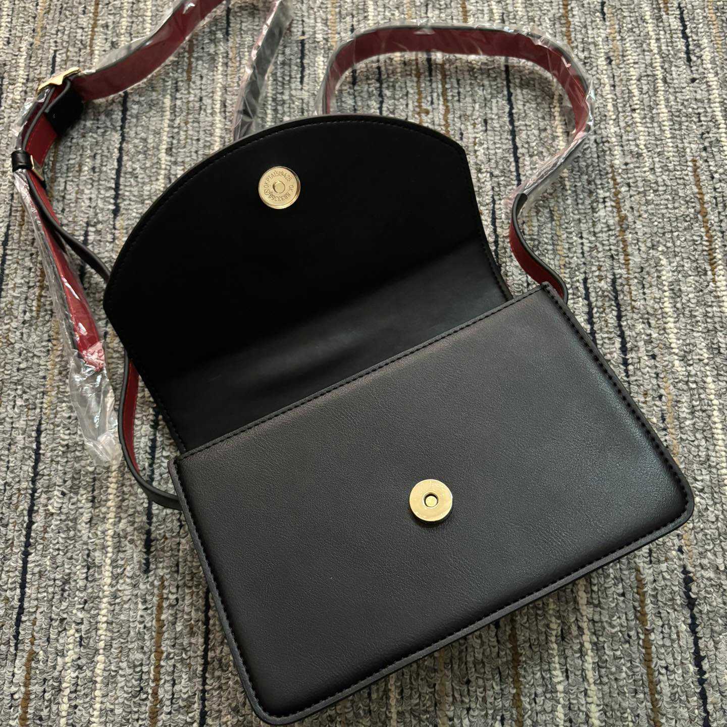Christian Louboutin Crossbody Bag  (20-14-6.5cm) - DesignerGu