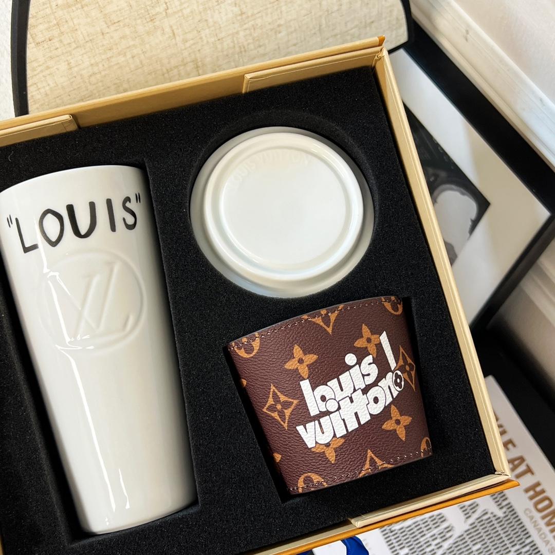 Louis Vuitton Cup Louis - 