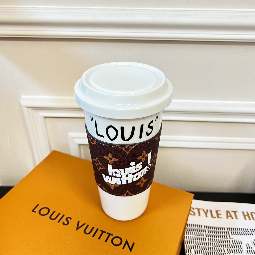 Louis Vuitton Cup Louis - 