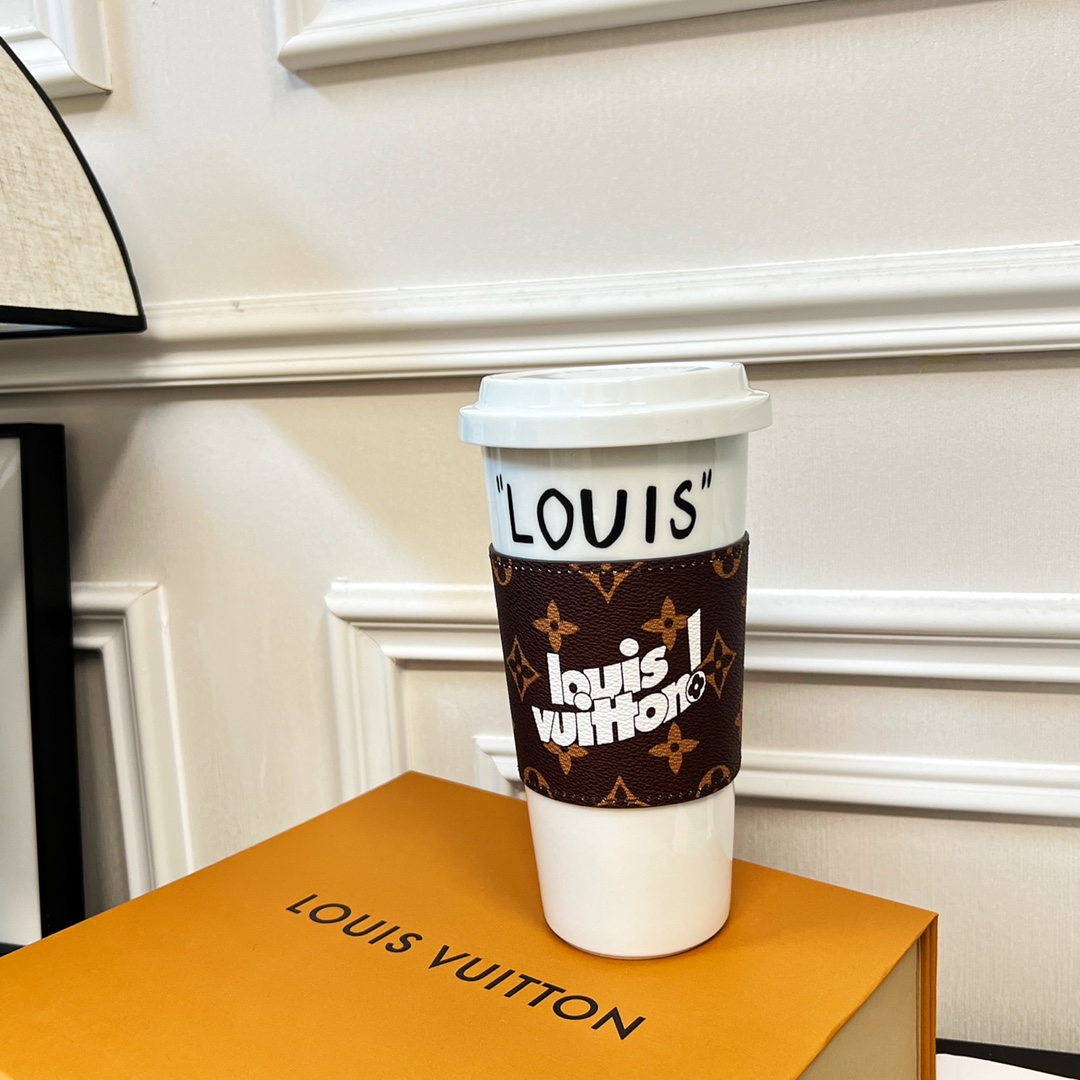 Louis Vuitton Cup Louis - 