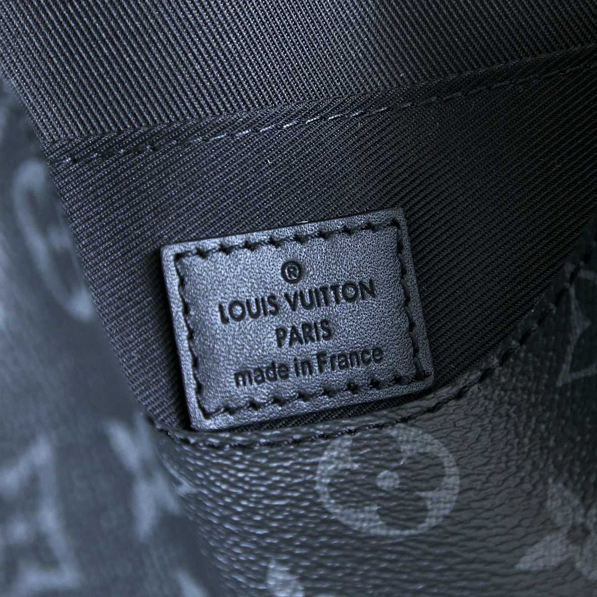 Louis Vuitton Montsouris Messenger PM   M12519 - DesignerGu
