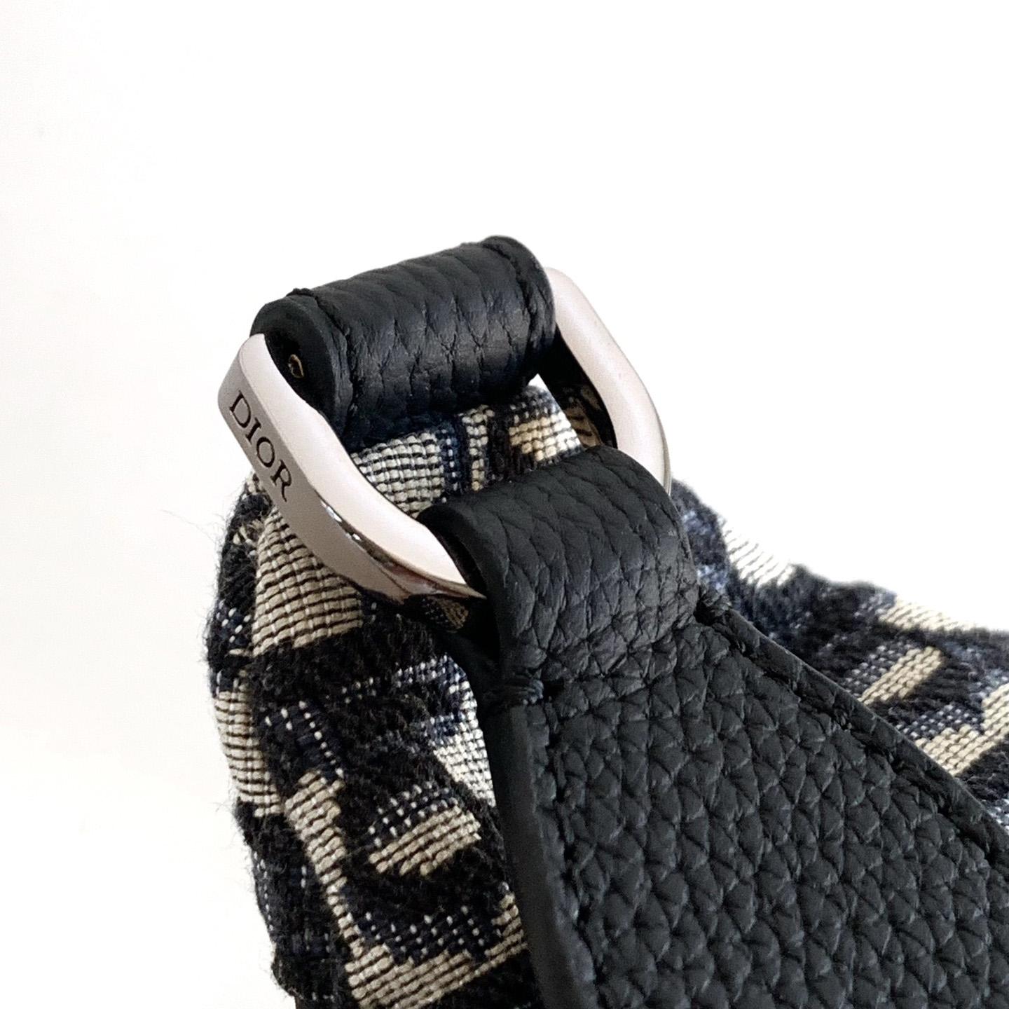 Dior 8 Belt Bag  - DesignerGu