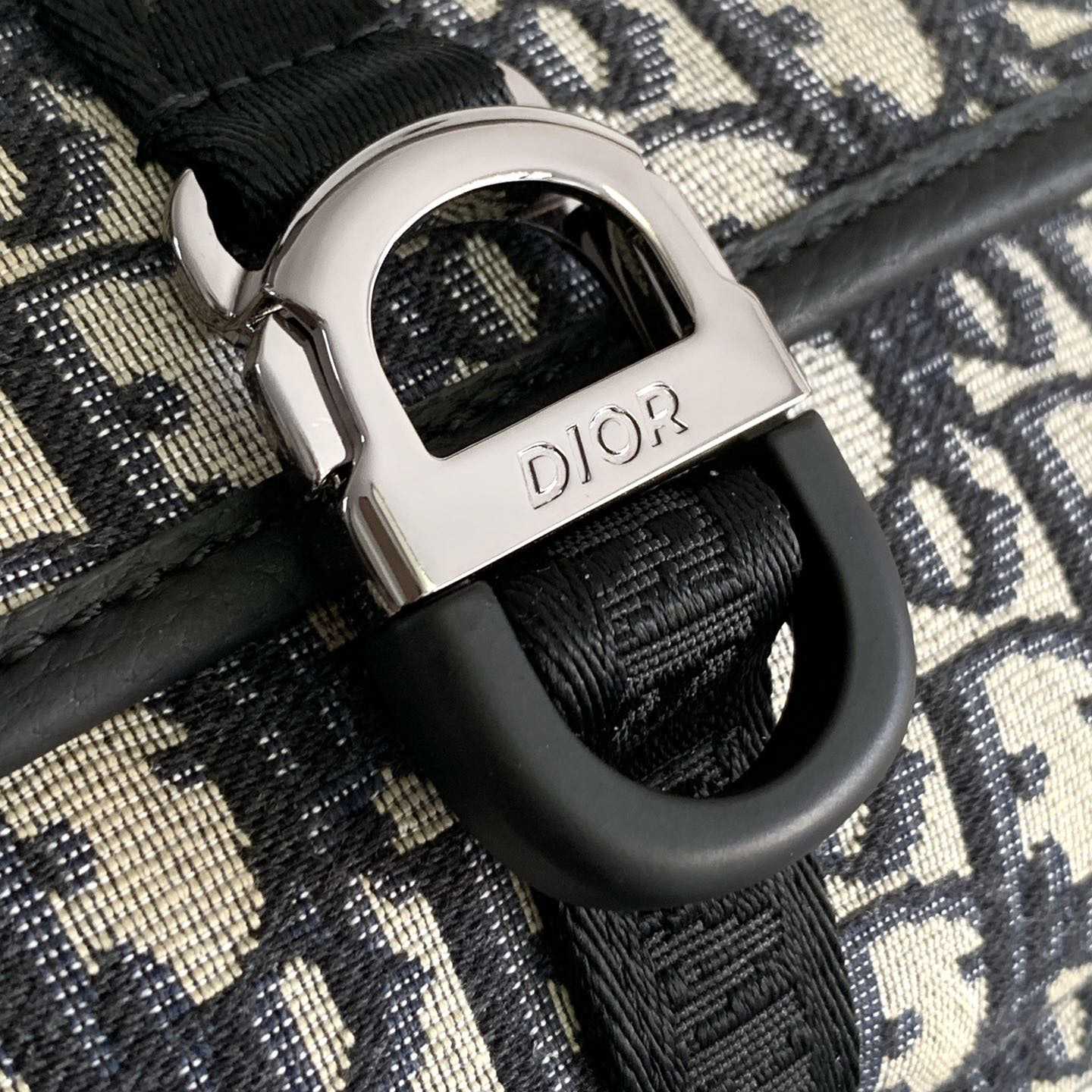 Dior 8 Belt Bag  - DesignerGu