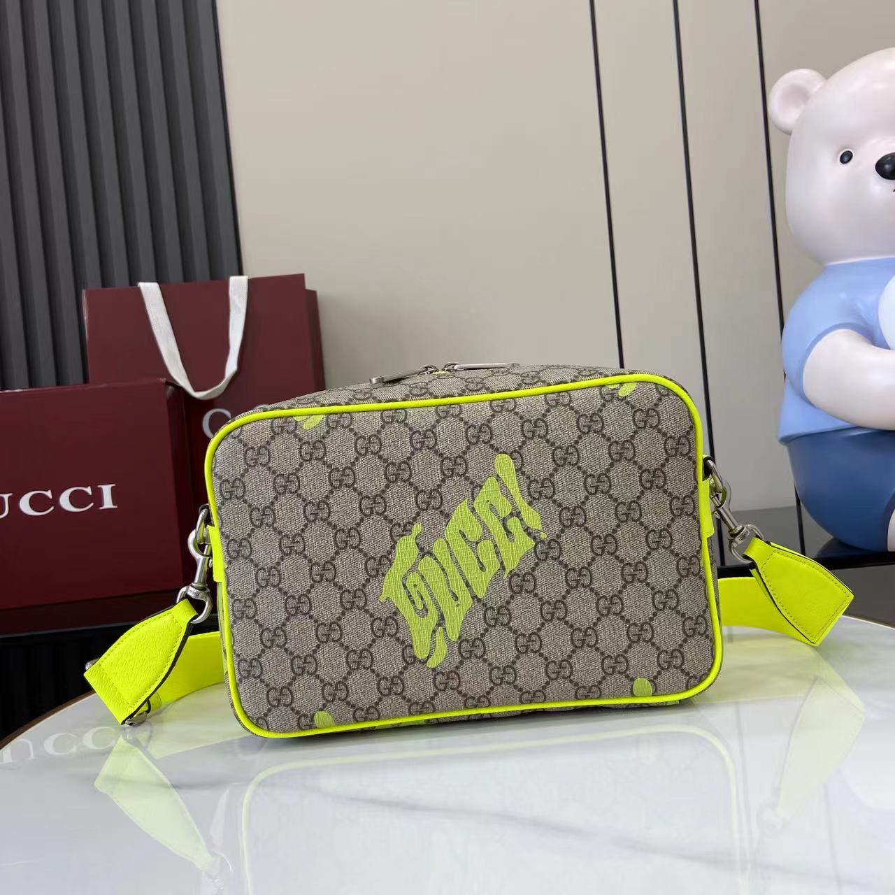 Gucci Medium Crossbody Bag With Print - DesignerGu