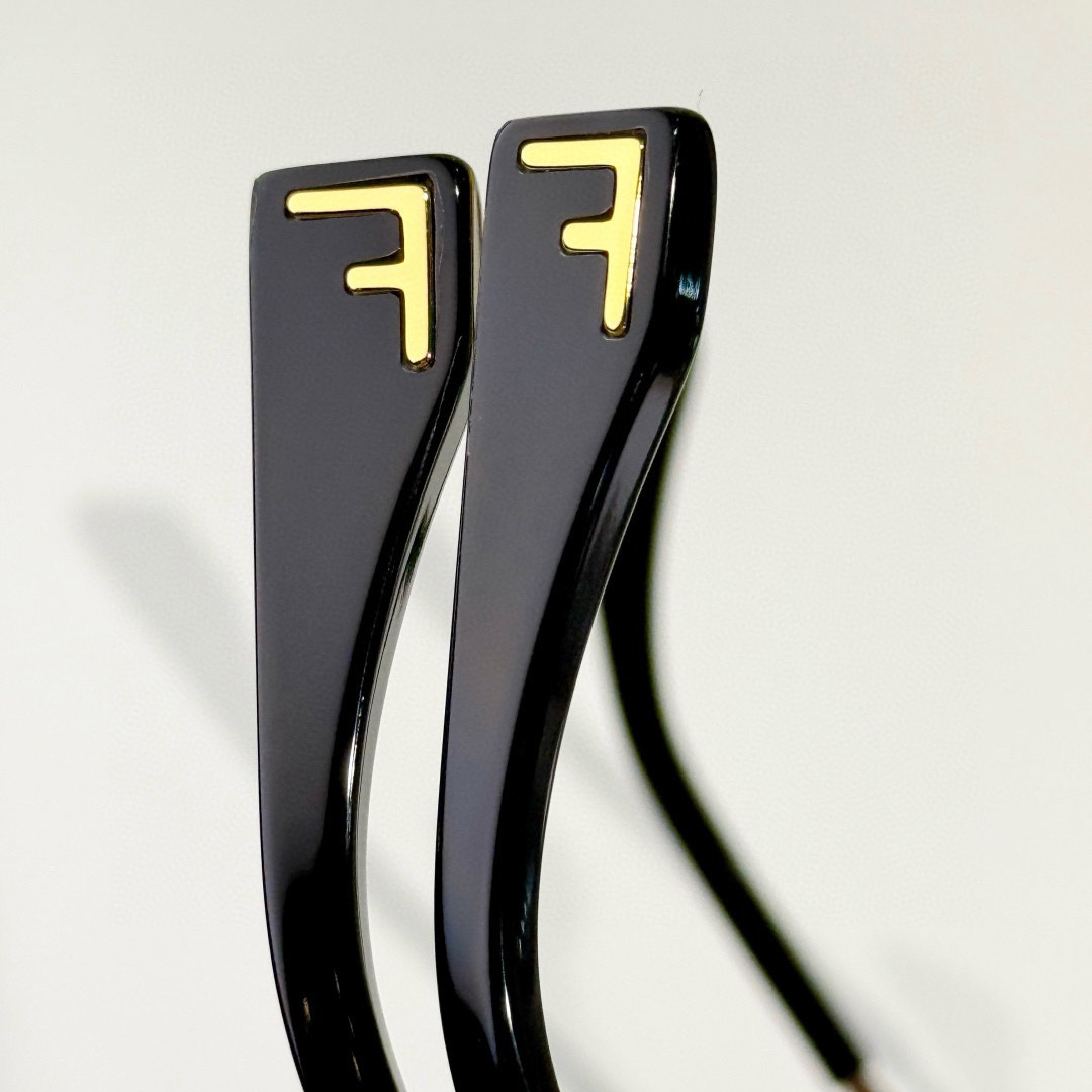 Fendi Sky Palladium-colored Metal Sunglasses  FE40165U - DesignerGu