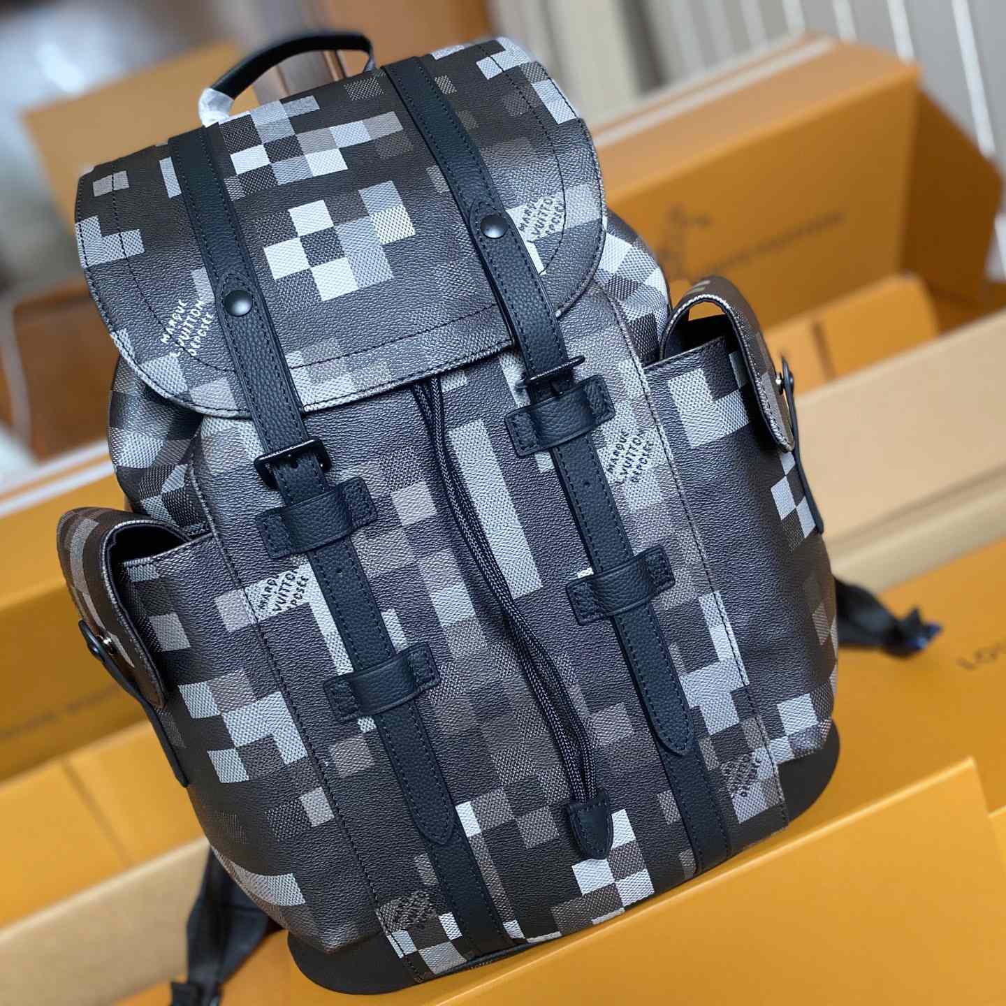 Louis Vuitton Christopher MM   M14952 - DesignerGu