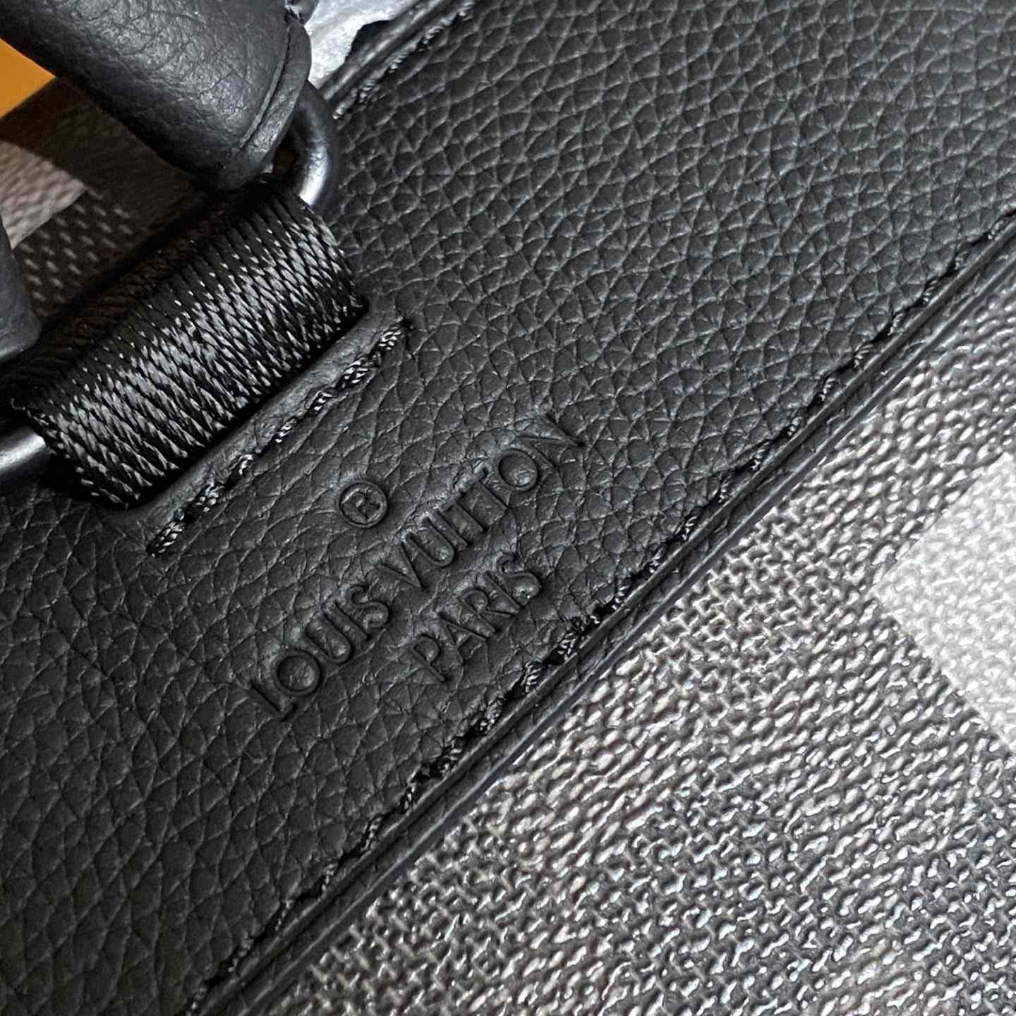 Louis Vuitton Christopher MM   M14952 - DesignerGu