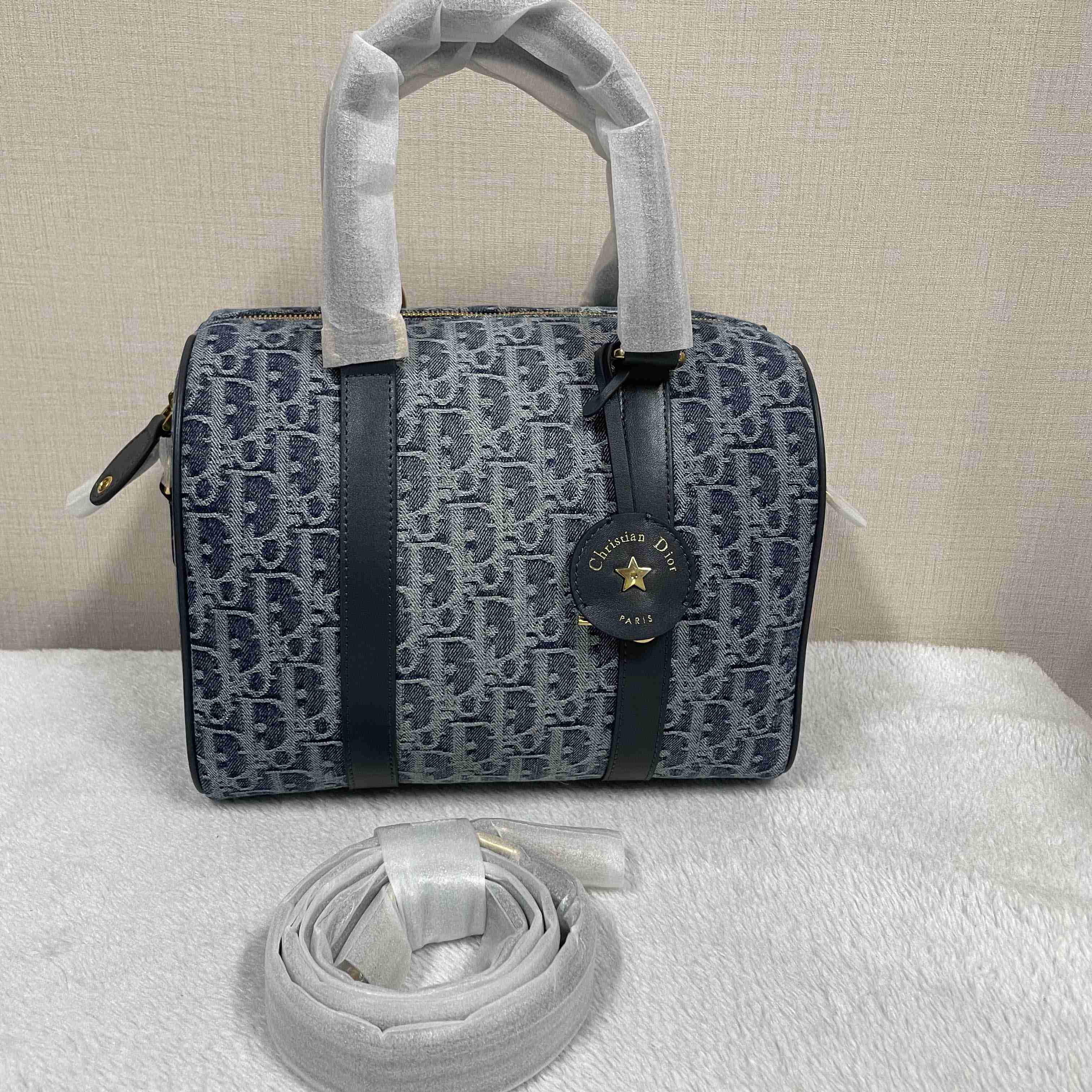 Dior Groove 25 Bag   - DesignerGu