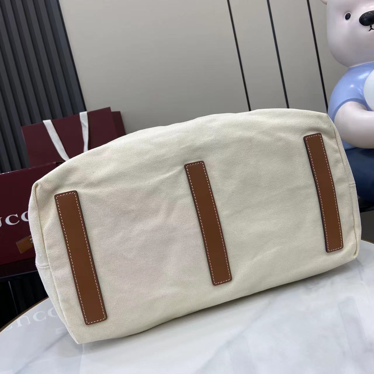 Gucci Printed Canvas Large Tote Bag - DesignerGu