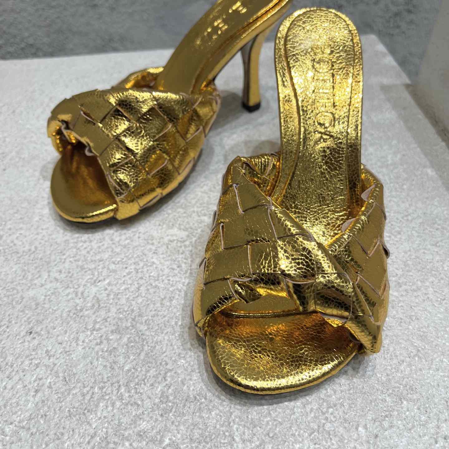 Bottega Veneta Blink Mule   - DesignerGu