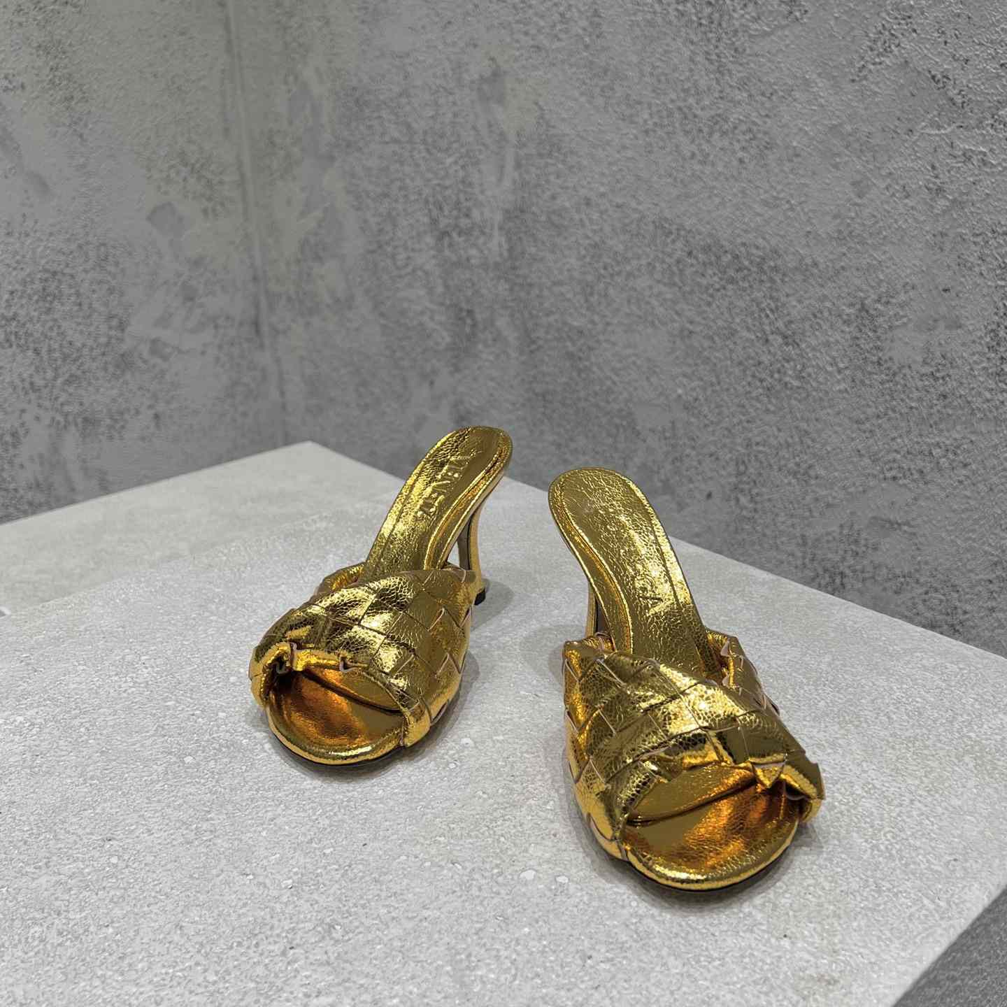 Bottega Veneta Blink Mule   - DesignerGu