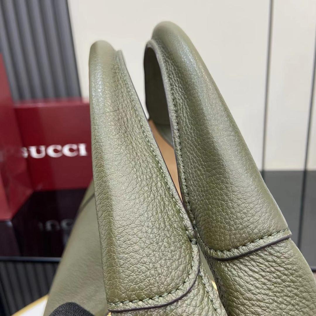 Gucci Softbit Maxi Shoulder Bag - DesignerGu