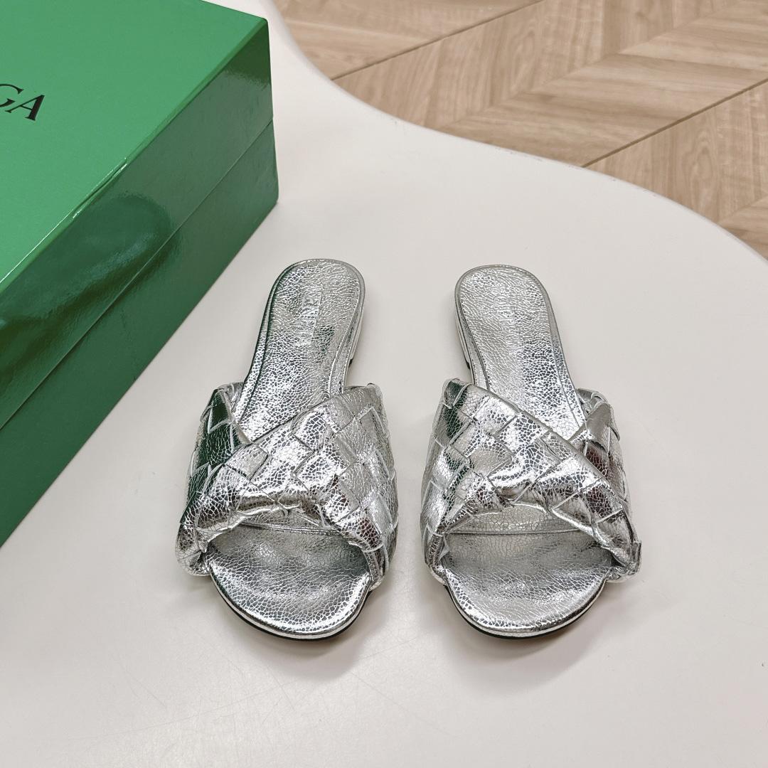 Bottega Veneta Blink Flat Mule - DesignerGu