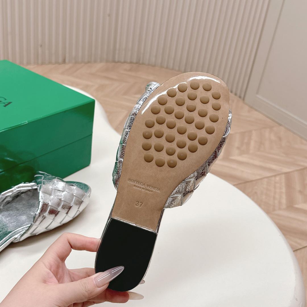 Bottega Veneta Blink Flat Mule - DesignerGu