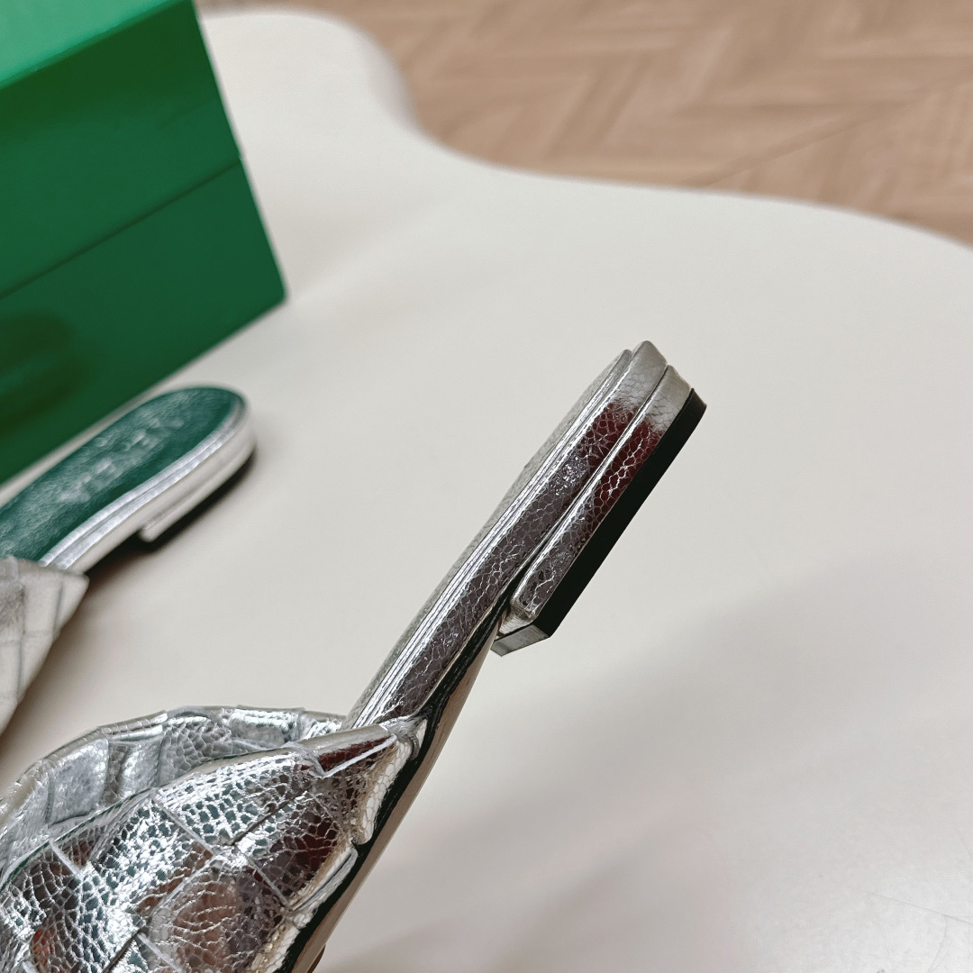 Bottega Veneta Blink Flat Mule - DesignerGu