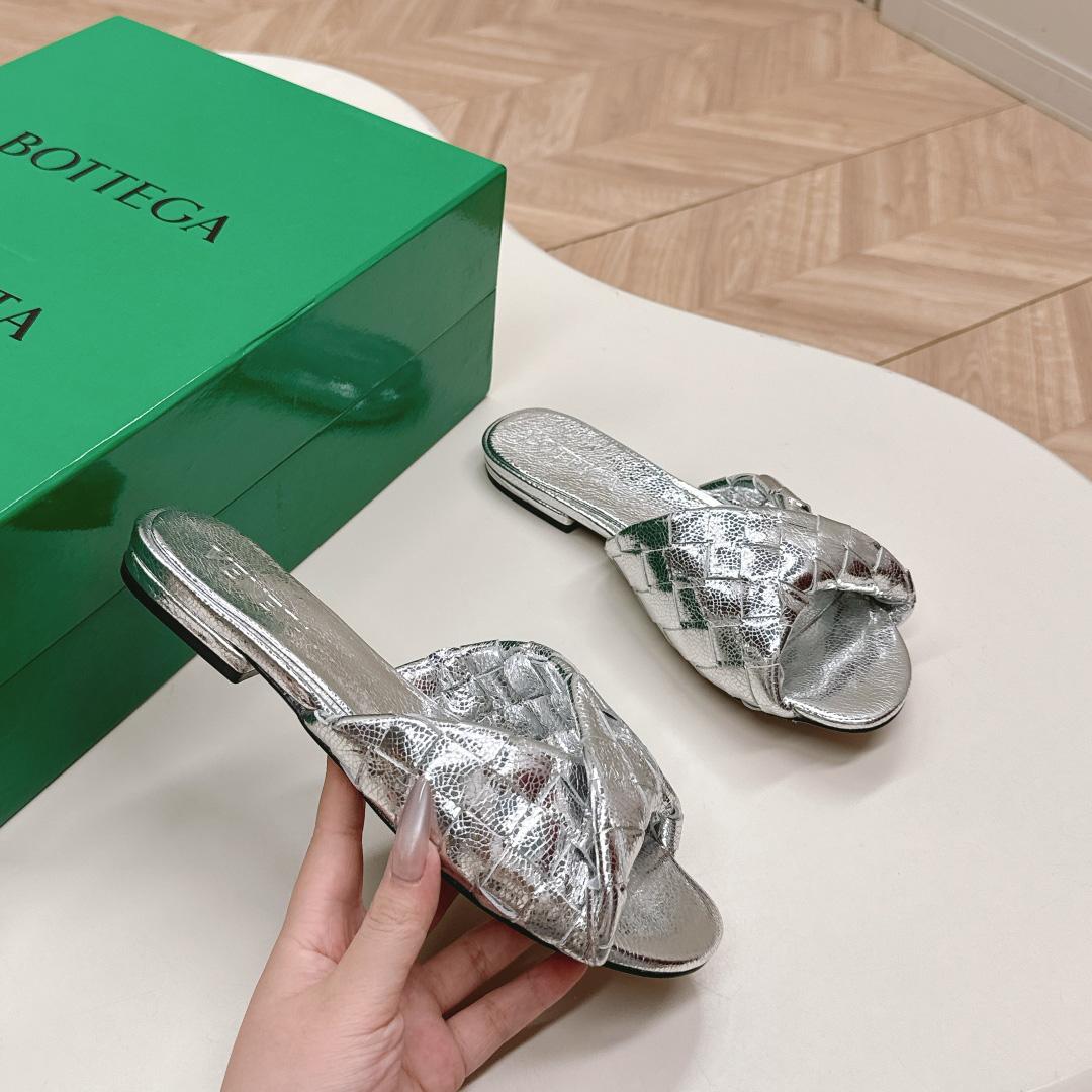 Bottega Veneta Blink Flat Mule - DesignerGu