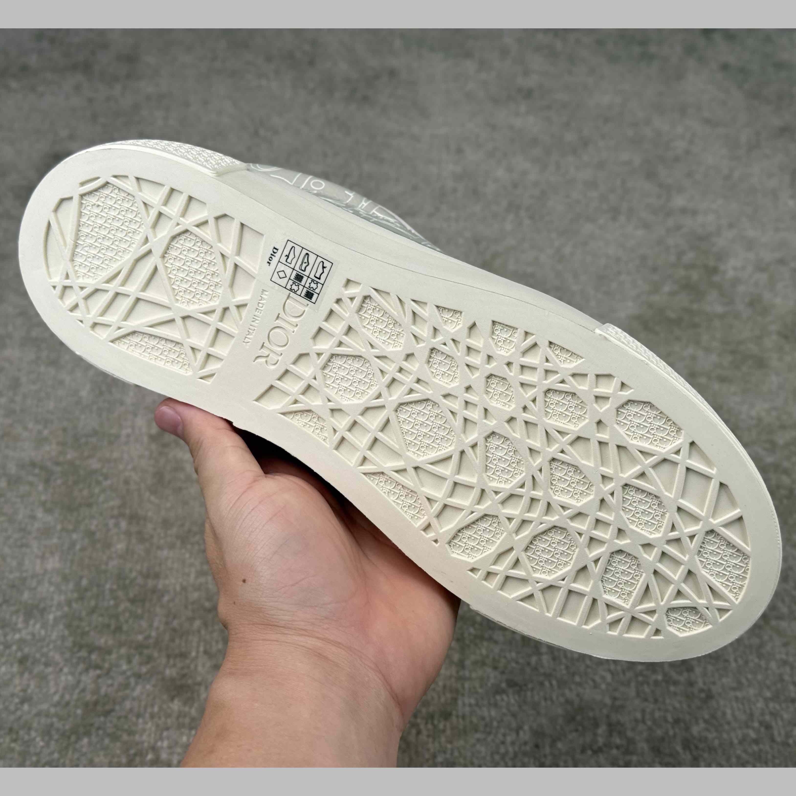 Dior B33 Spin Sneaker  - DesignerGu