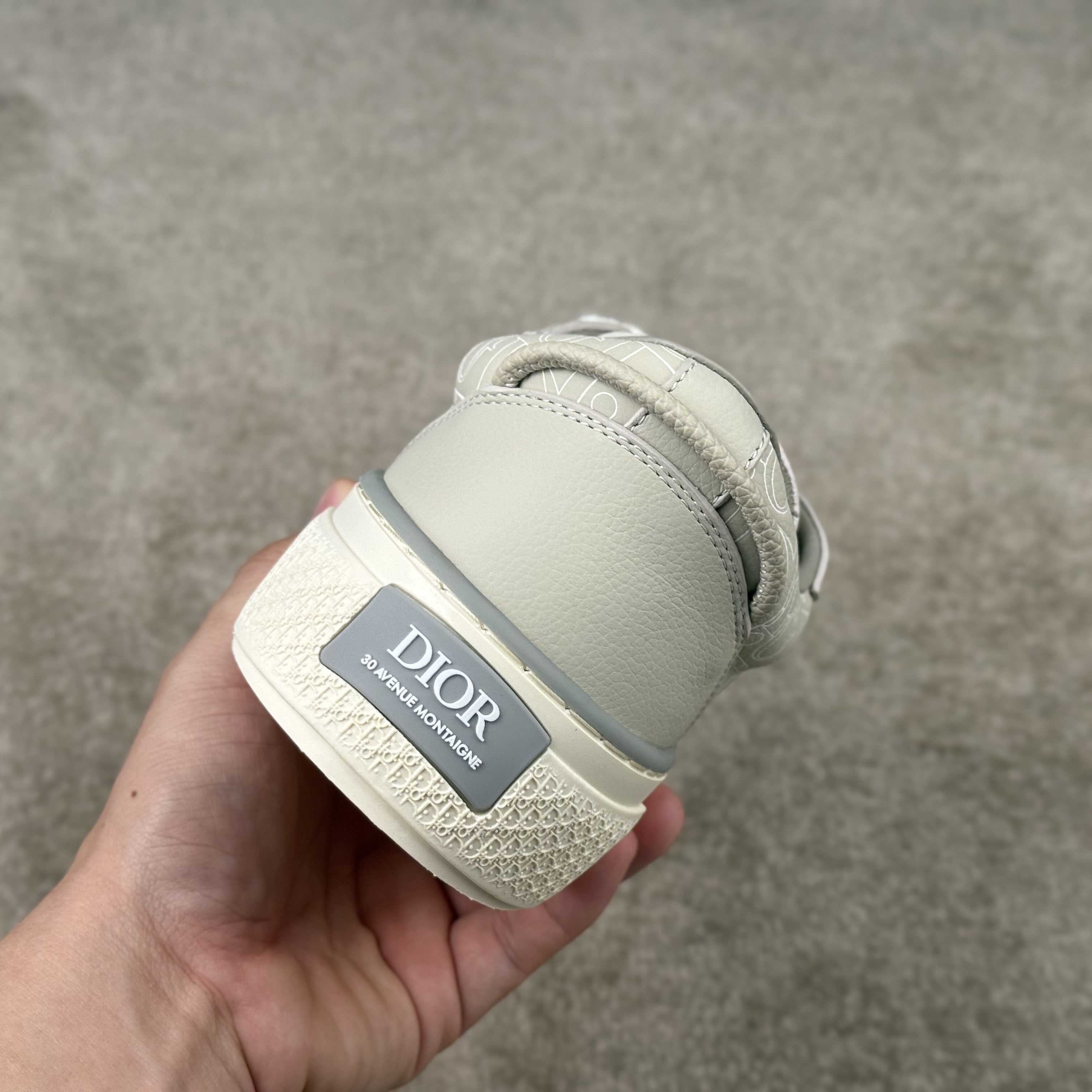 Dior B33 Spin Sneaker  - DesignerGu