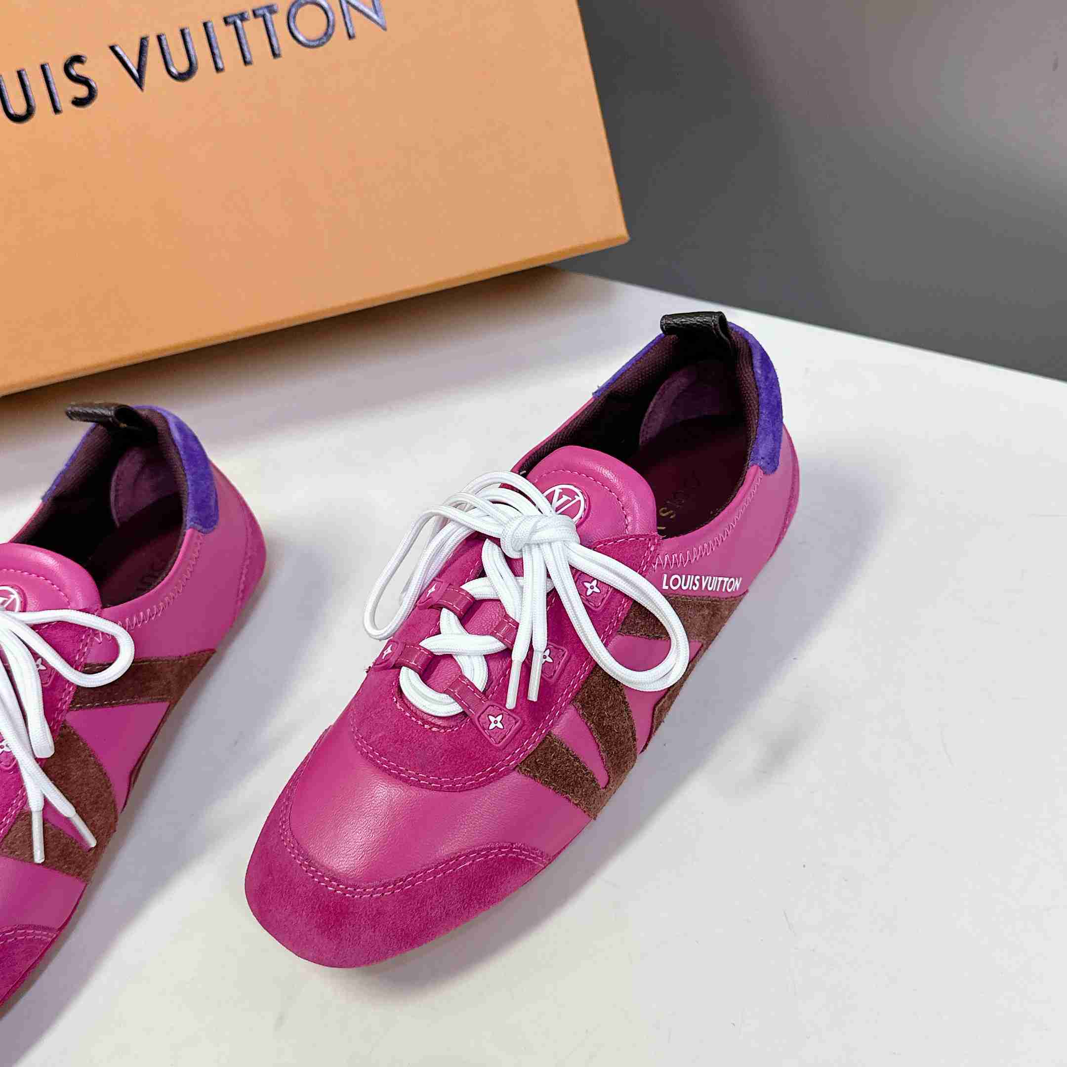 Louis Vuitton LV Sneakerina   1AHNEI - DesignerGu