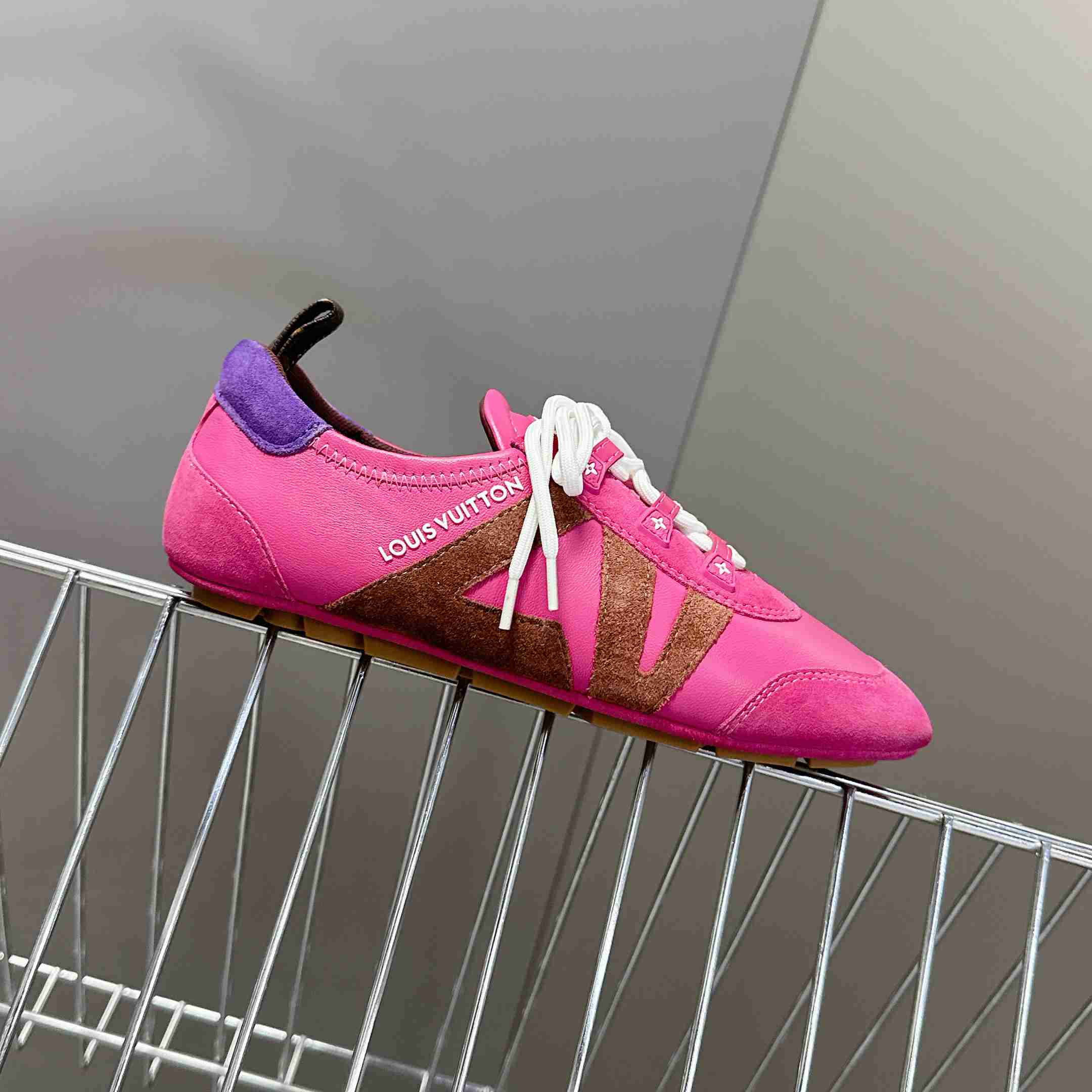 Louis Vuitton LV Sneakerina   1AHNEI - DesignerGu