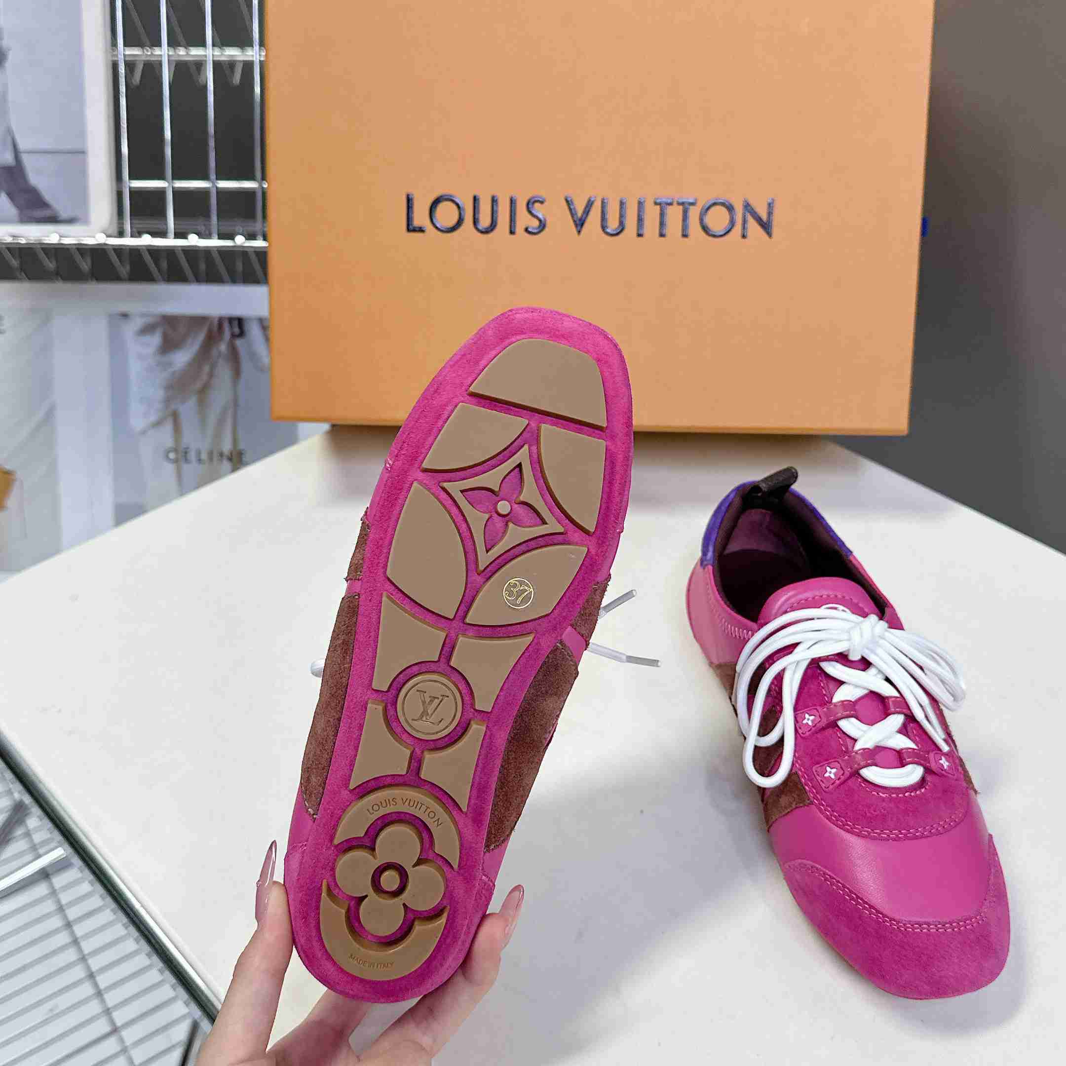 Louis Vuitton LV Sneakerina   1AHNEI - DesignerGu