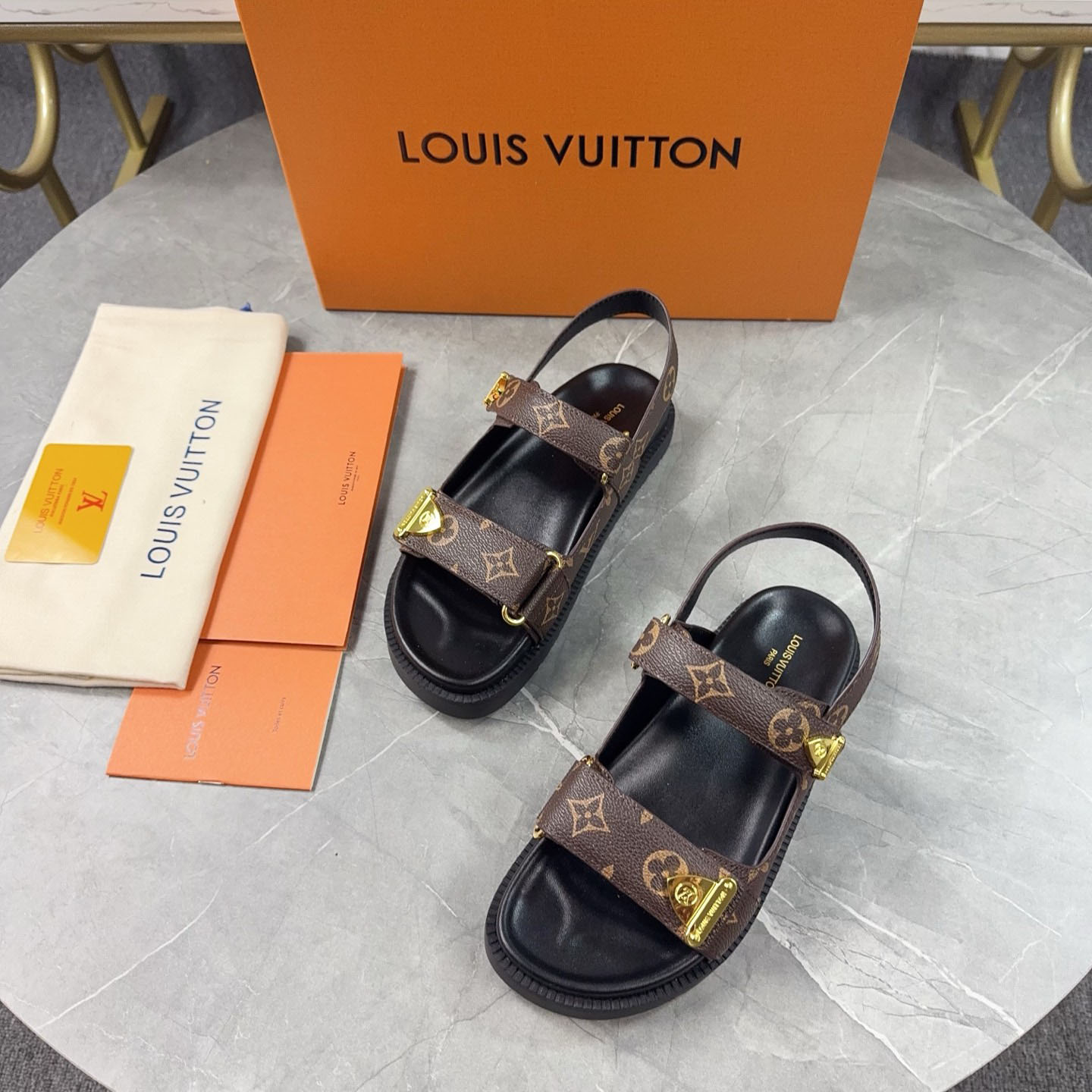 Louis Vuitton LV Sunset Comfort Sandal  1AHNWM - DesignerGu