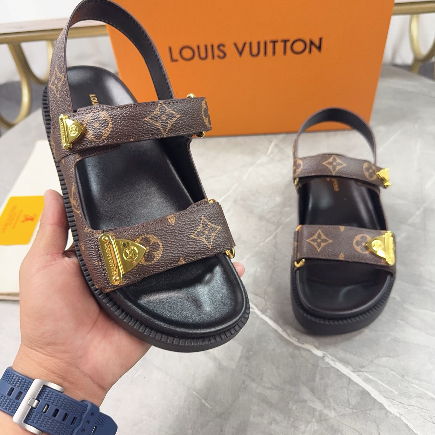 Louis Vuitton LV Sunset Comfort Sandal  1AHNWM - DesignerGu