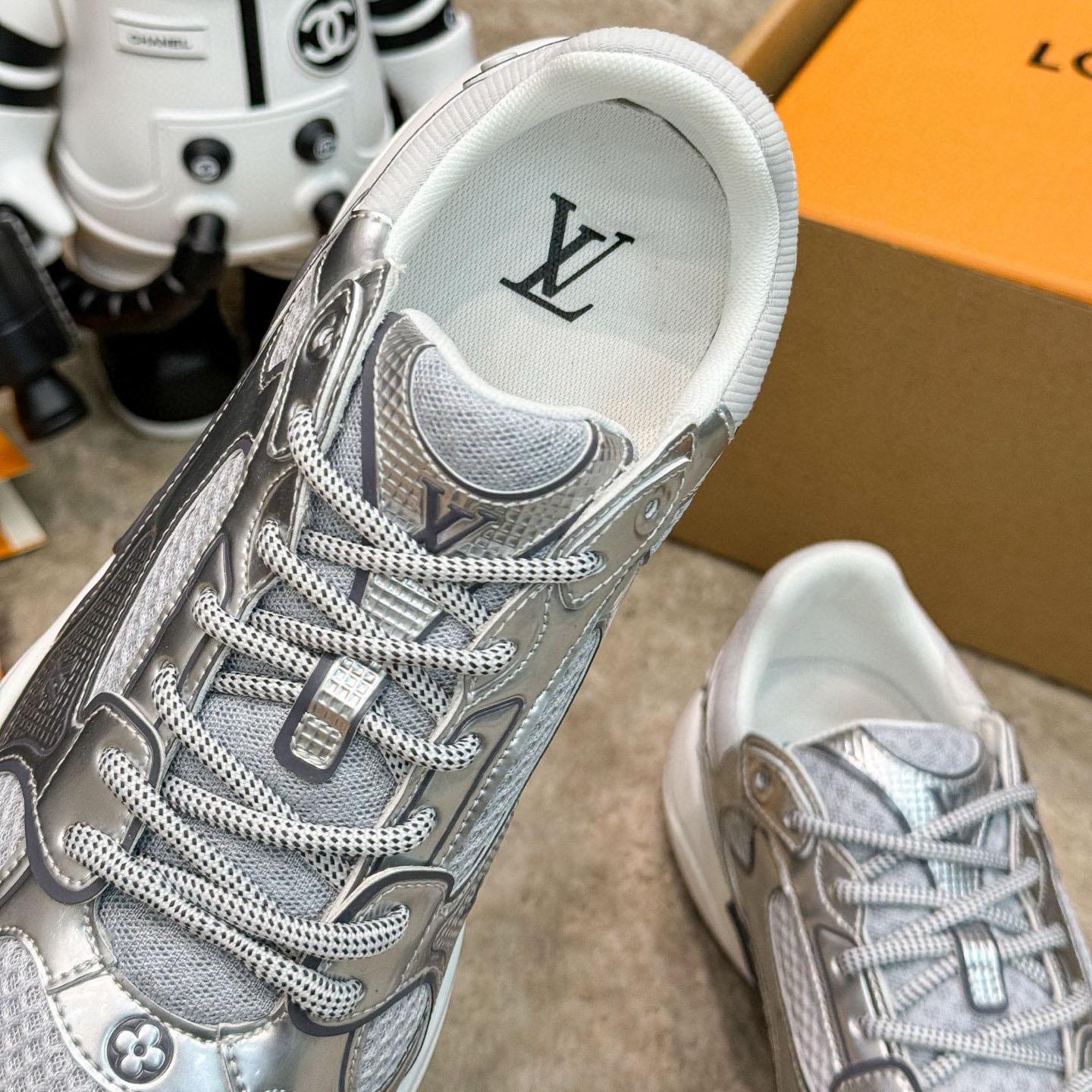 Louis Vuitton LV Olympia Sneaker   1AHOI1 - DesignerGu