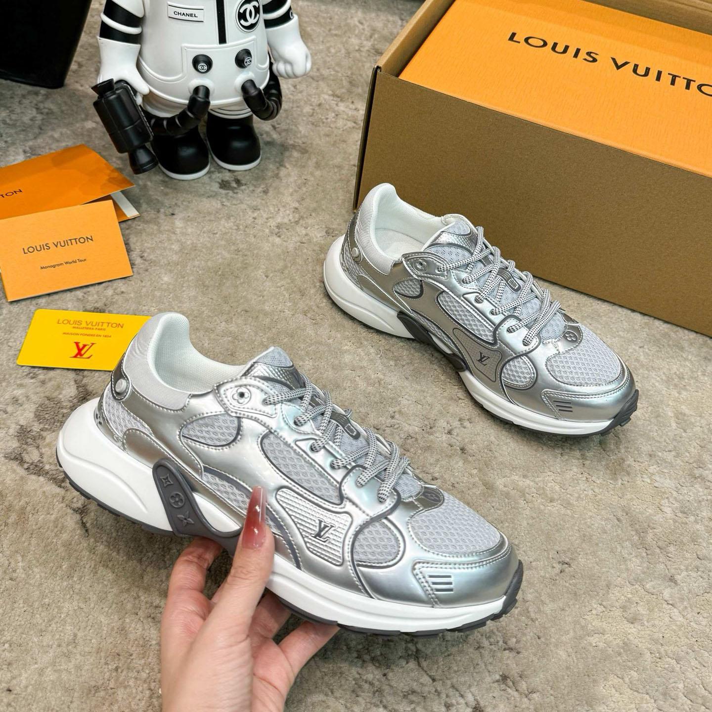 Louis Vuitton LV Olympia Sneaker   1AHOI1 - DesignerGu