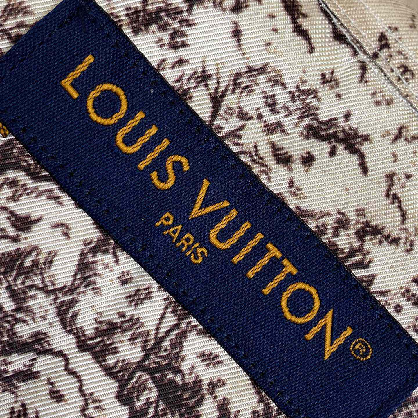 Louis Vuitton Long-Sleeved Silk Shirt    1AGJN4 - DesignerGu