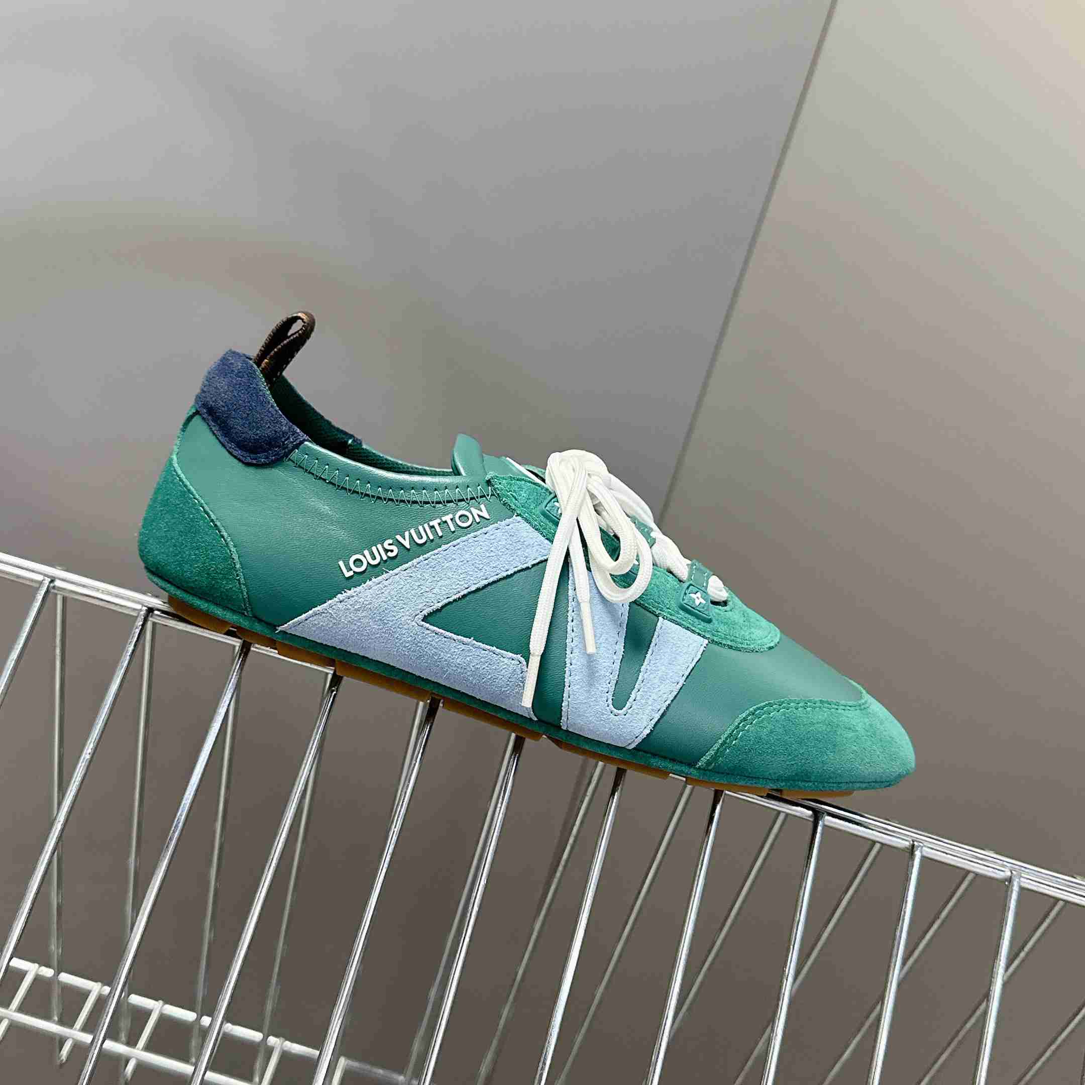 Louis Vuitton LV Sneakerina   1AHNE2 - DesignerGu