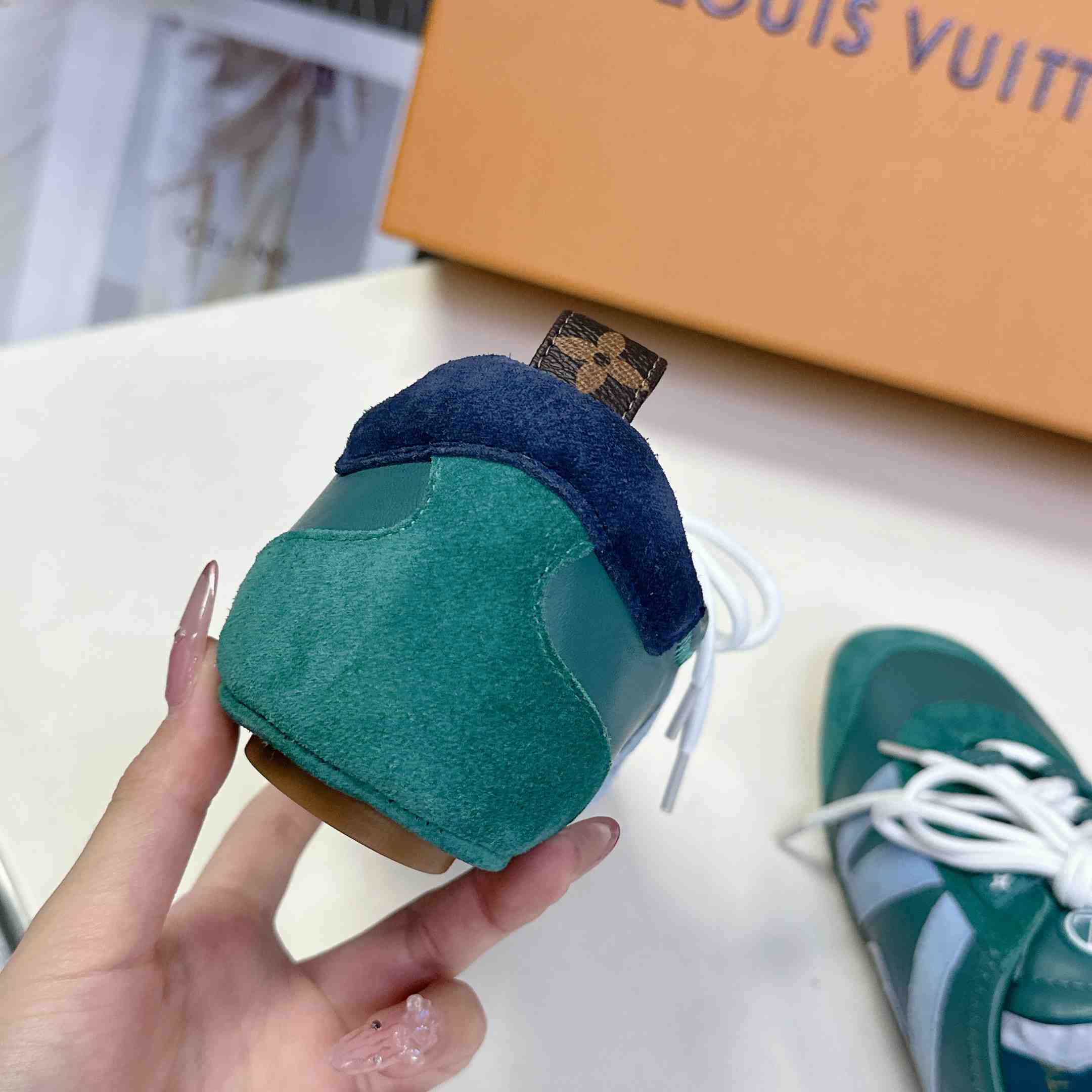 Louis Vuitton LV Sneakerina   1AHNE2 - DesignerGu
